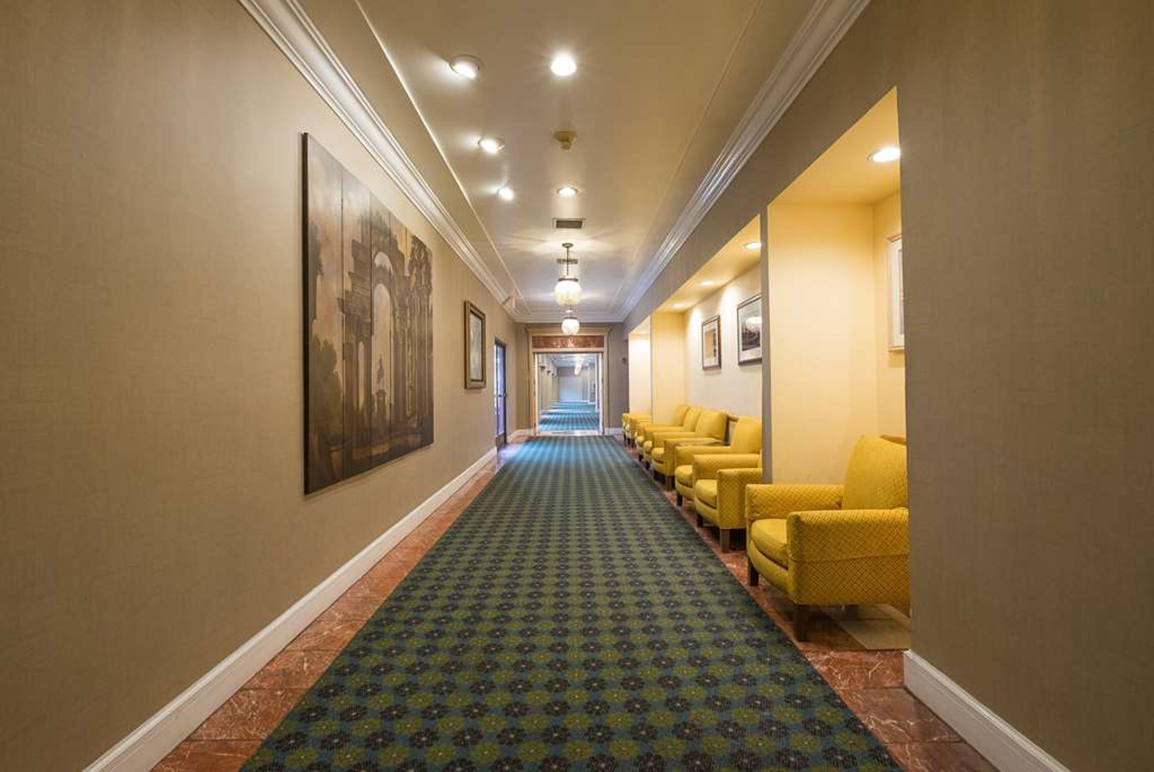 HOWARD JOHNSON BY WYNDHAM FULLERTON