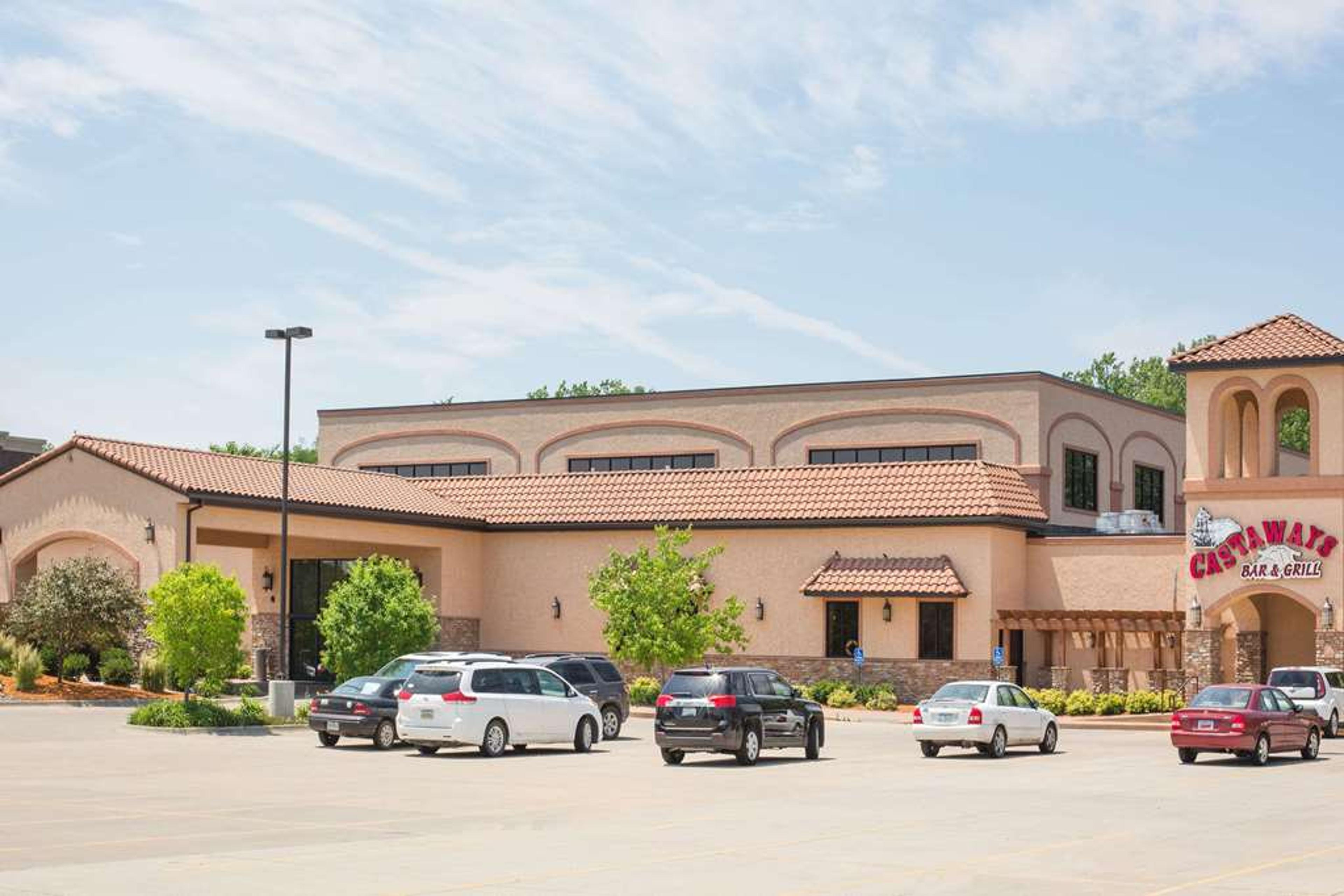RAMADA TROPICS RESORT & CONF CENTER