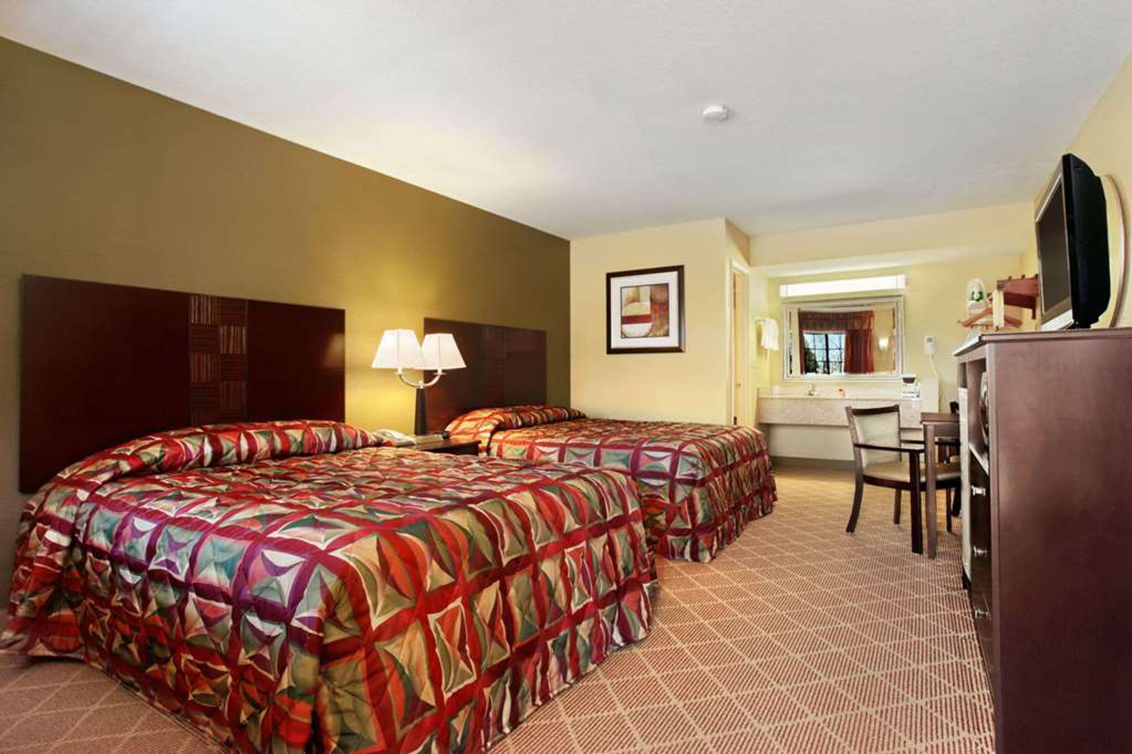 SUPER 8 BY WYNDHAM PAYSON