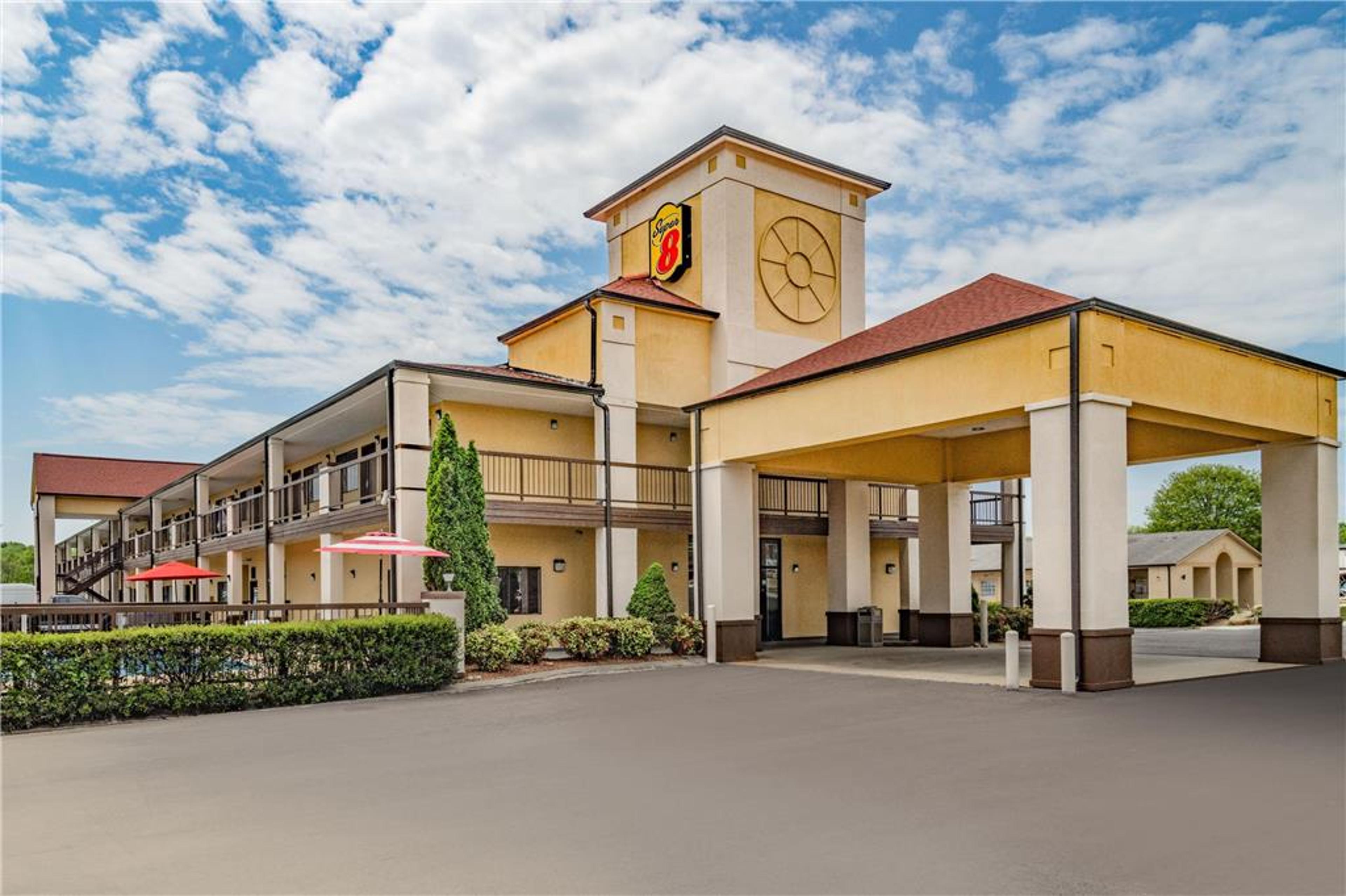 SUPER 8 BY WYNDHAM COLUMBIA