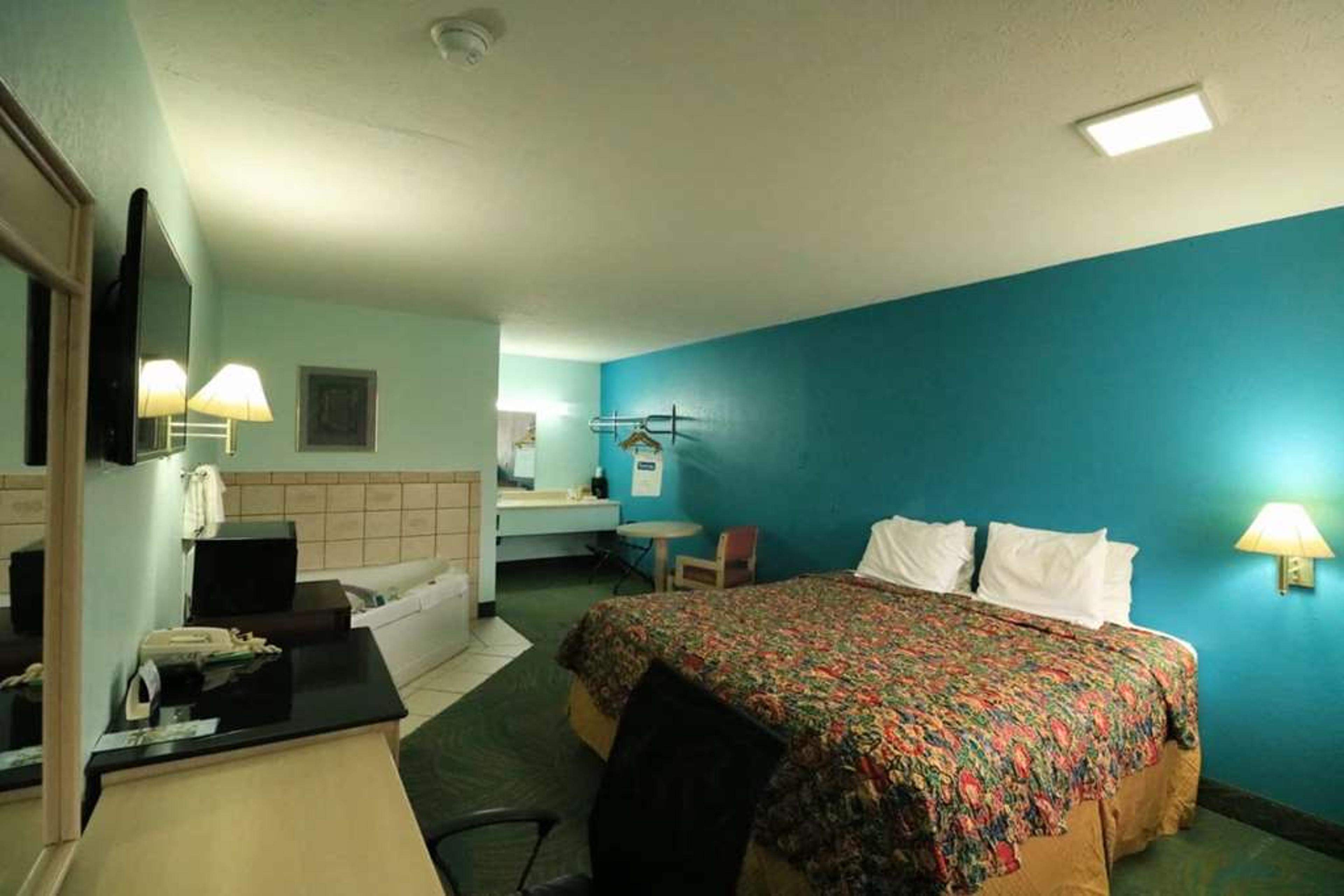 TRAVELODGE PARKERSBURG
