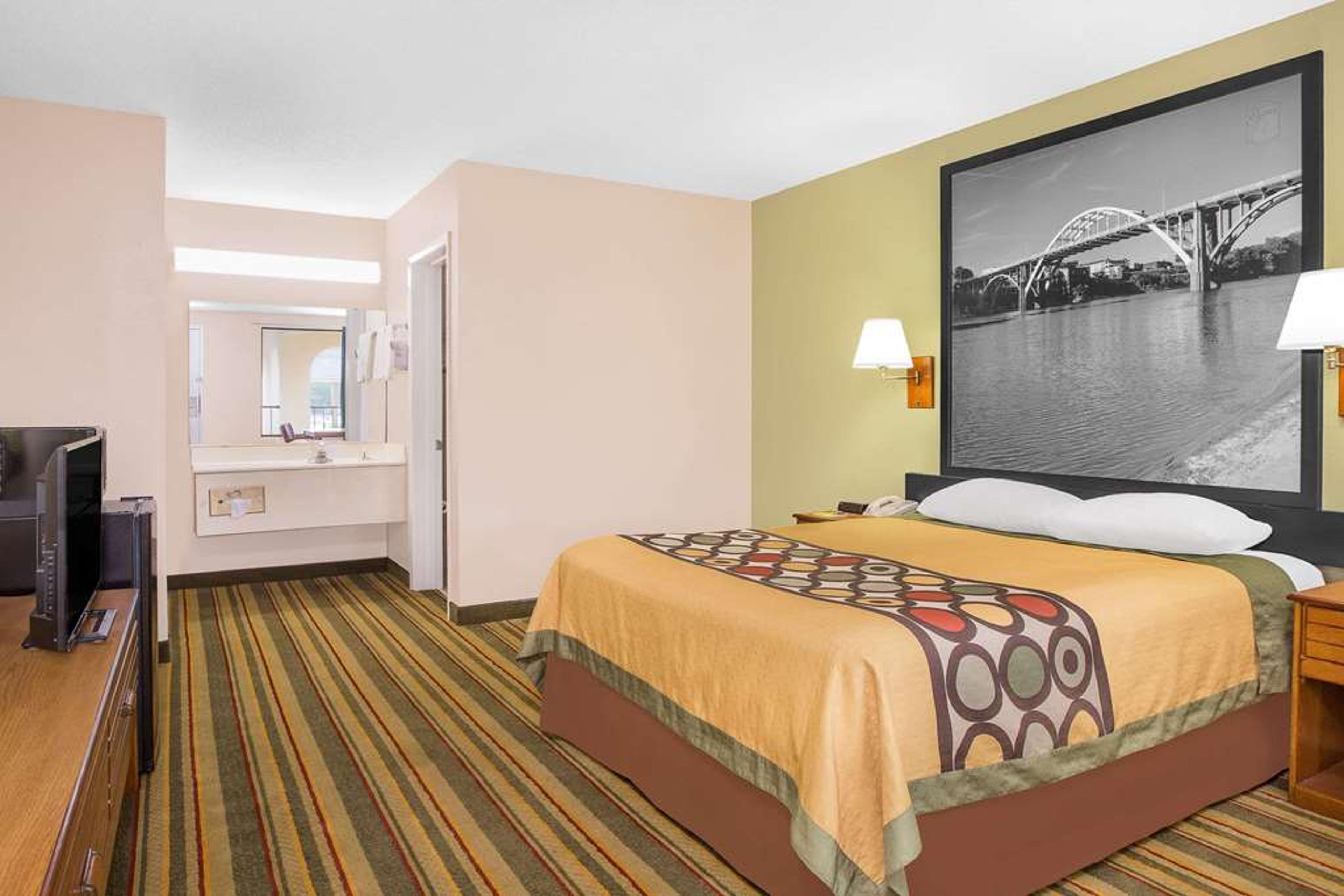 SUPER 8 BY WYNDHAM EUFAULA
