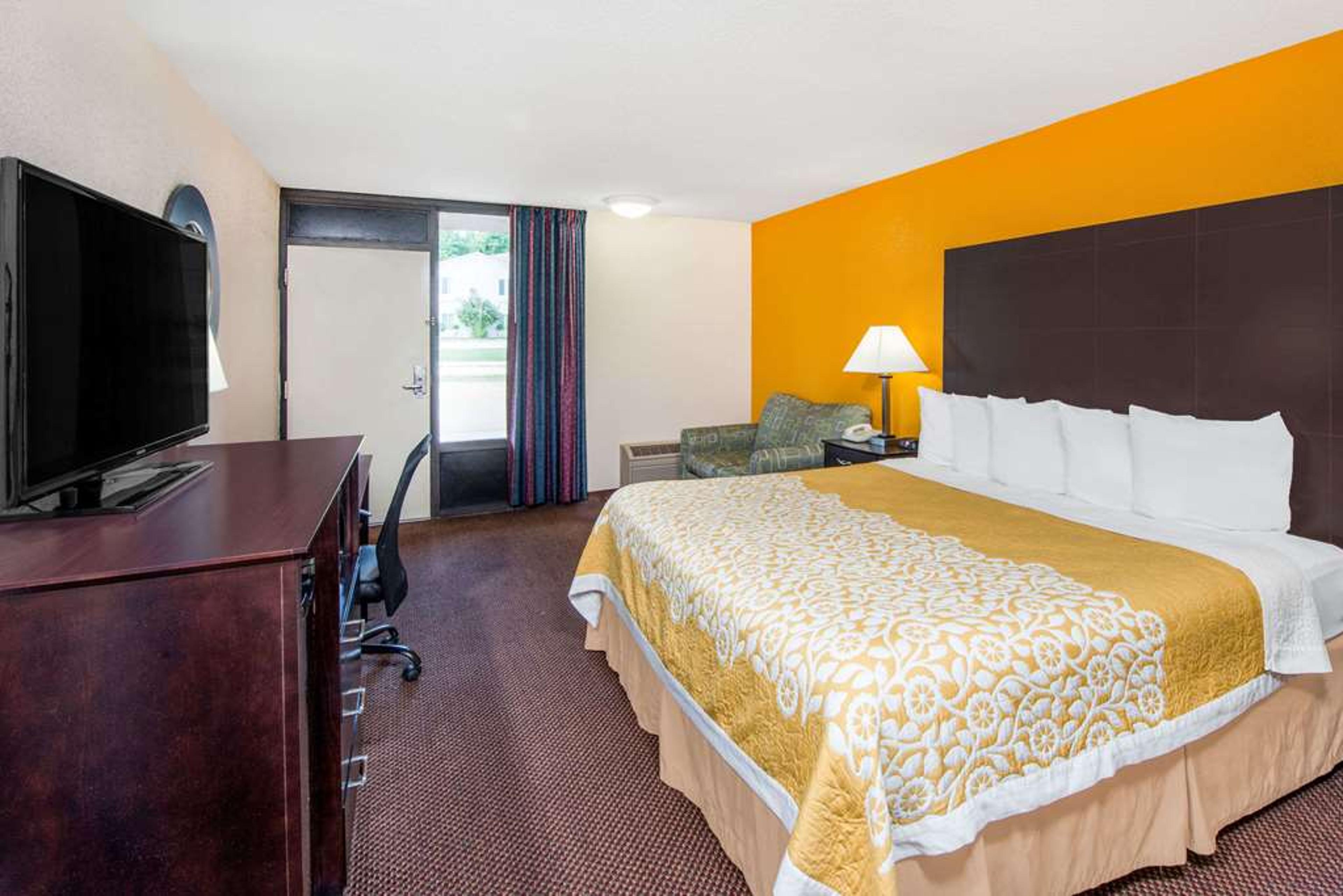 Days Inn by Wyndham Grants