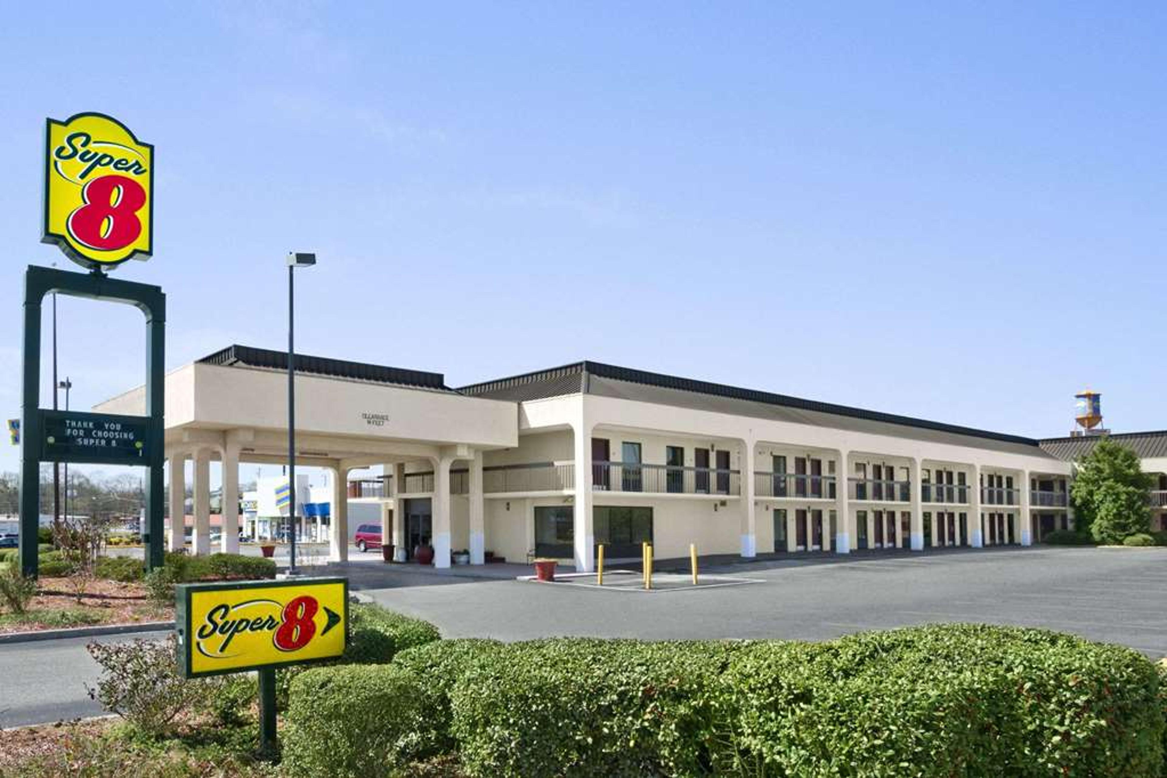 SUPER 8 BY WYNDHAM OXFORD