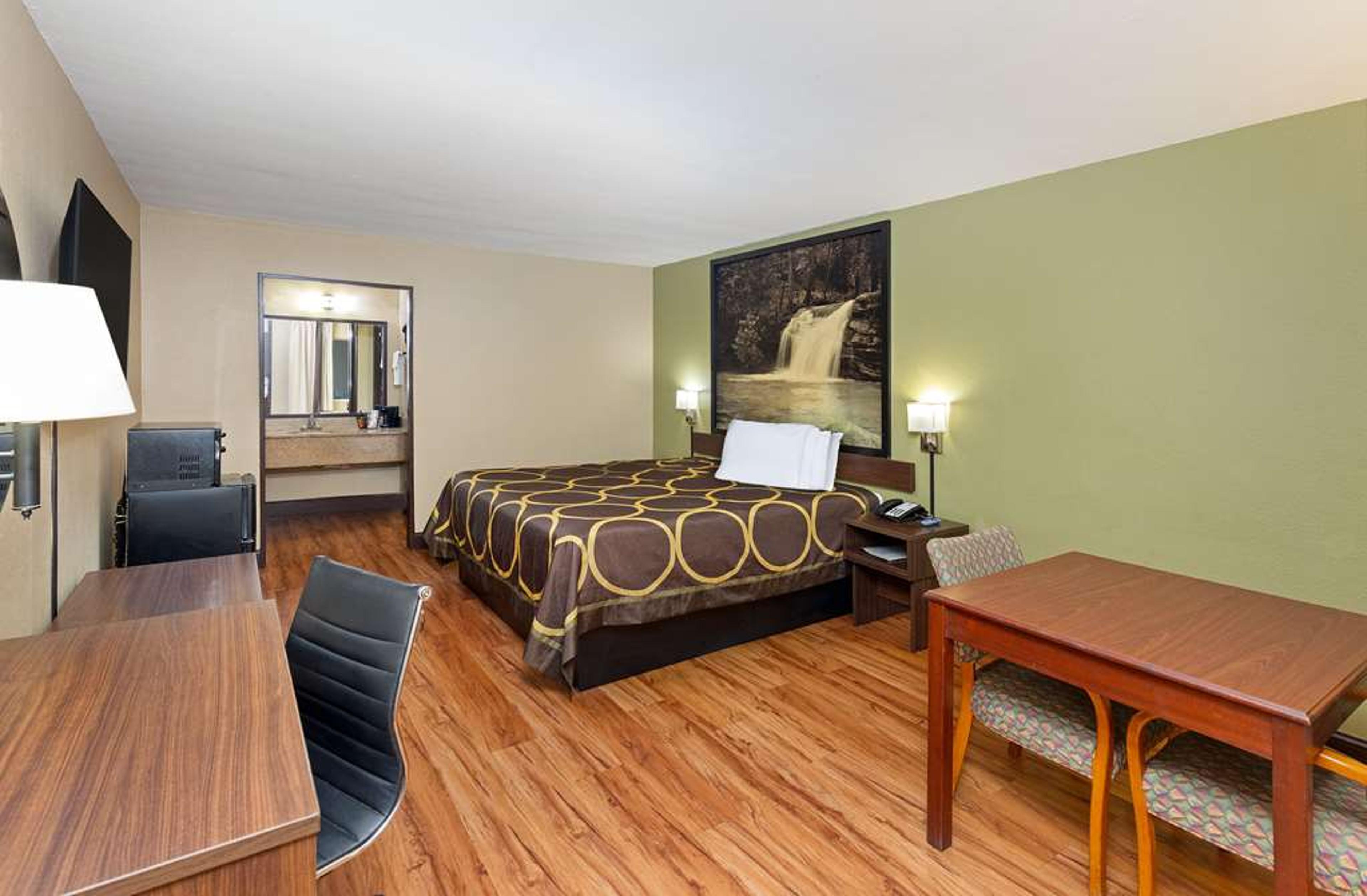 SUPER 8 BY WYNDHAM KINGSPORT
