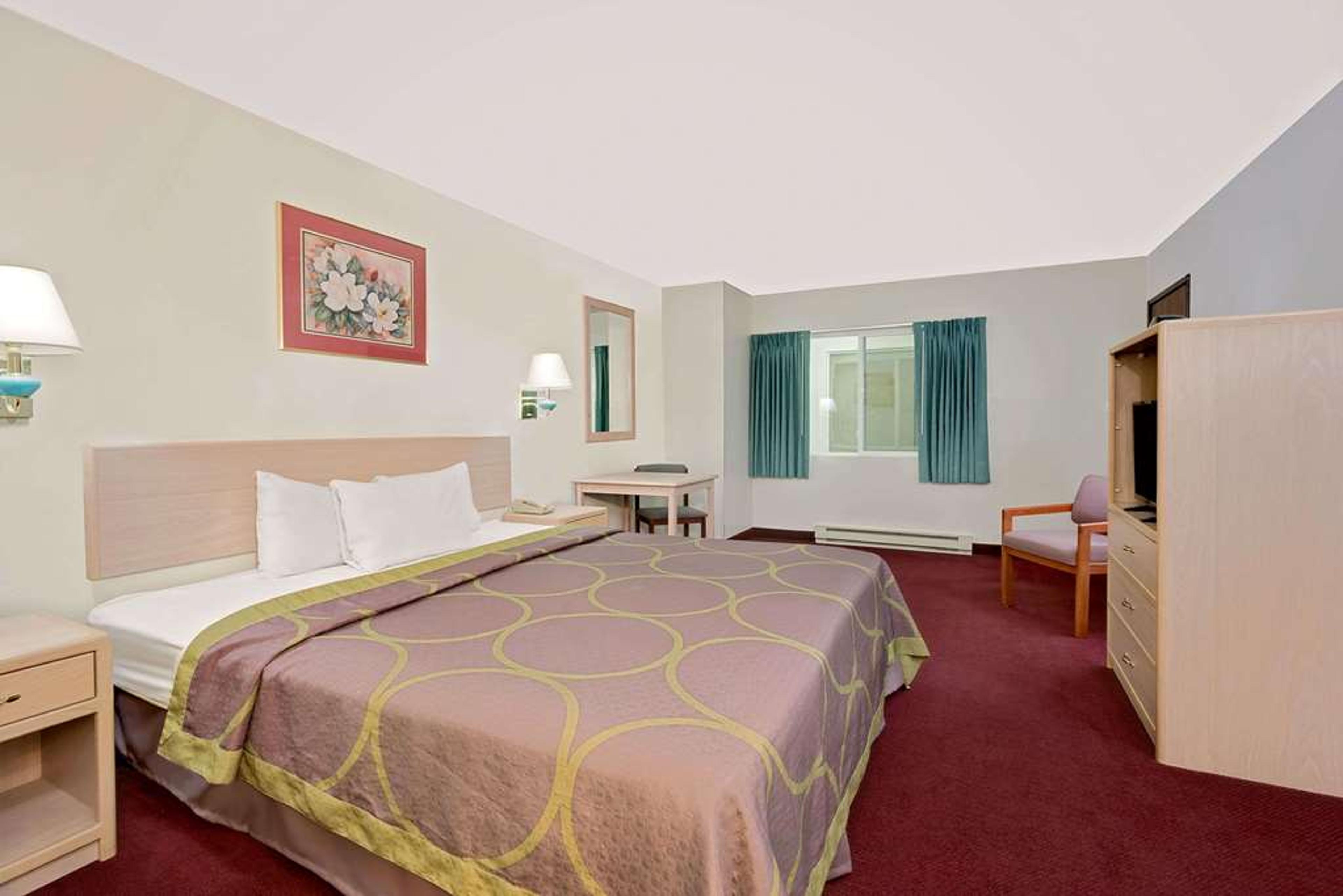 SUPER 8 BY WYNDHAM KEYSTONE/MT. RUS