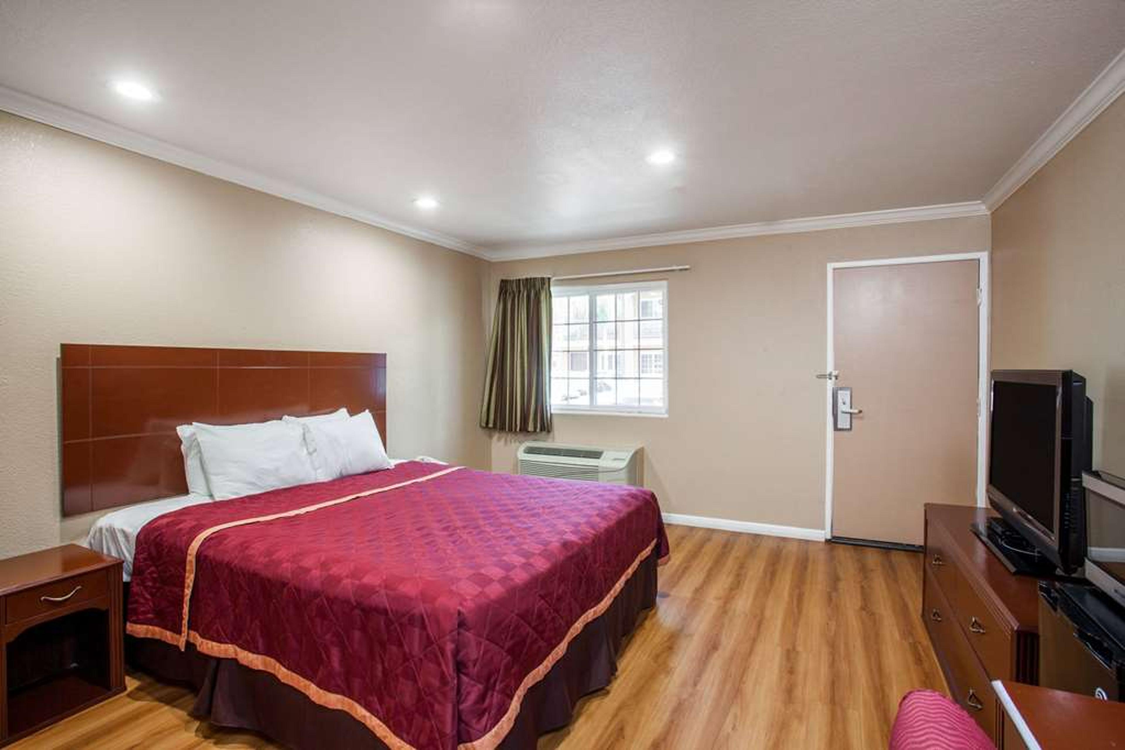 Express Inn & Suites Ontario Airport