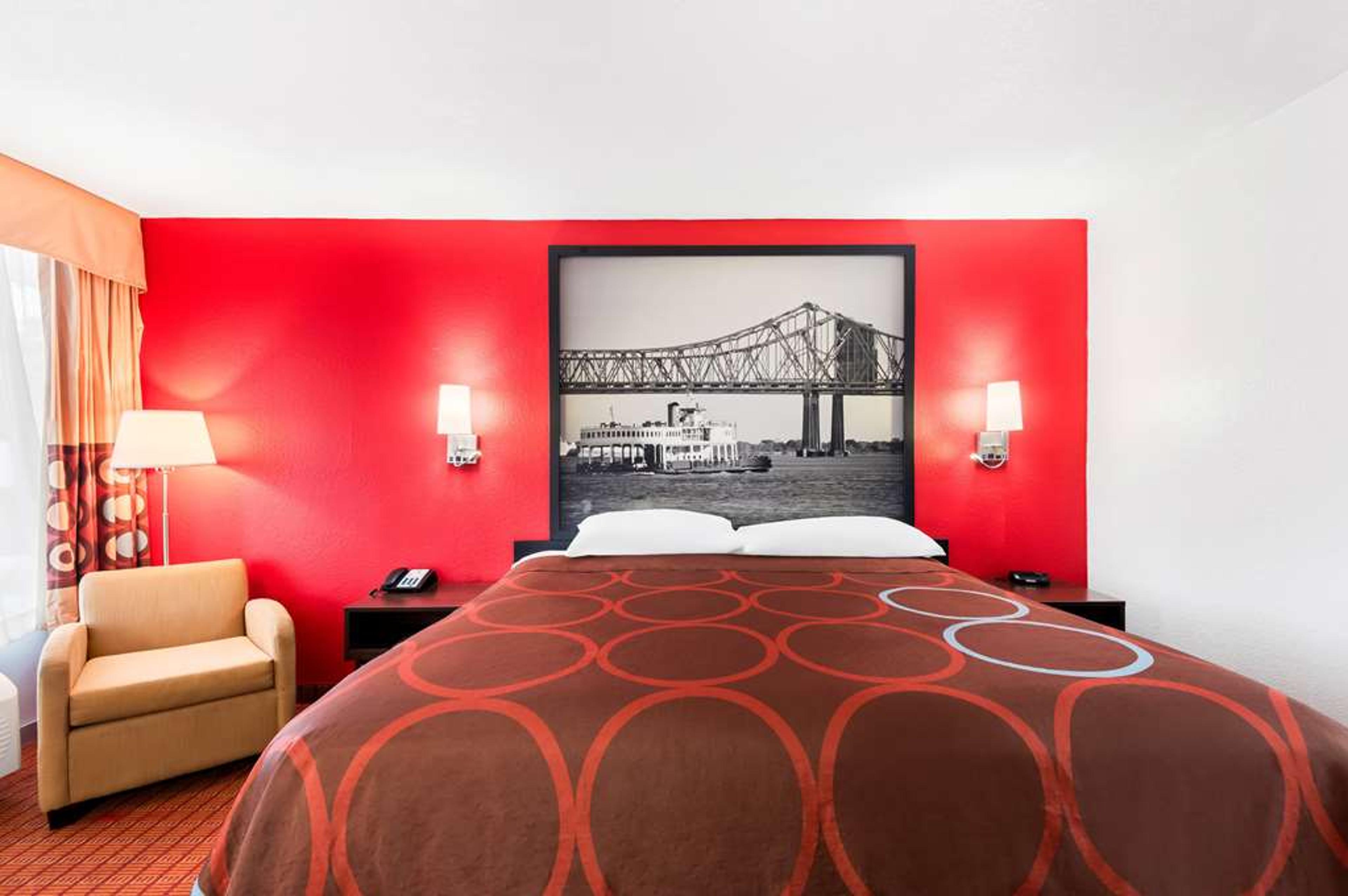 SUPER 8 BY WYNDHAM BATON ROUGE/I-10