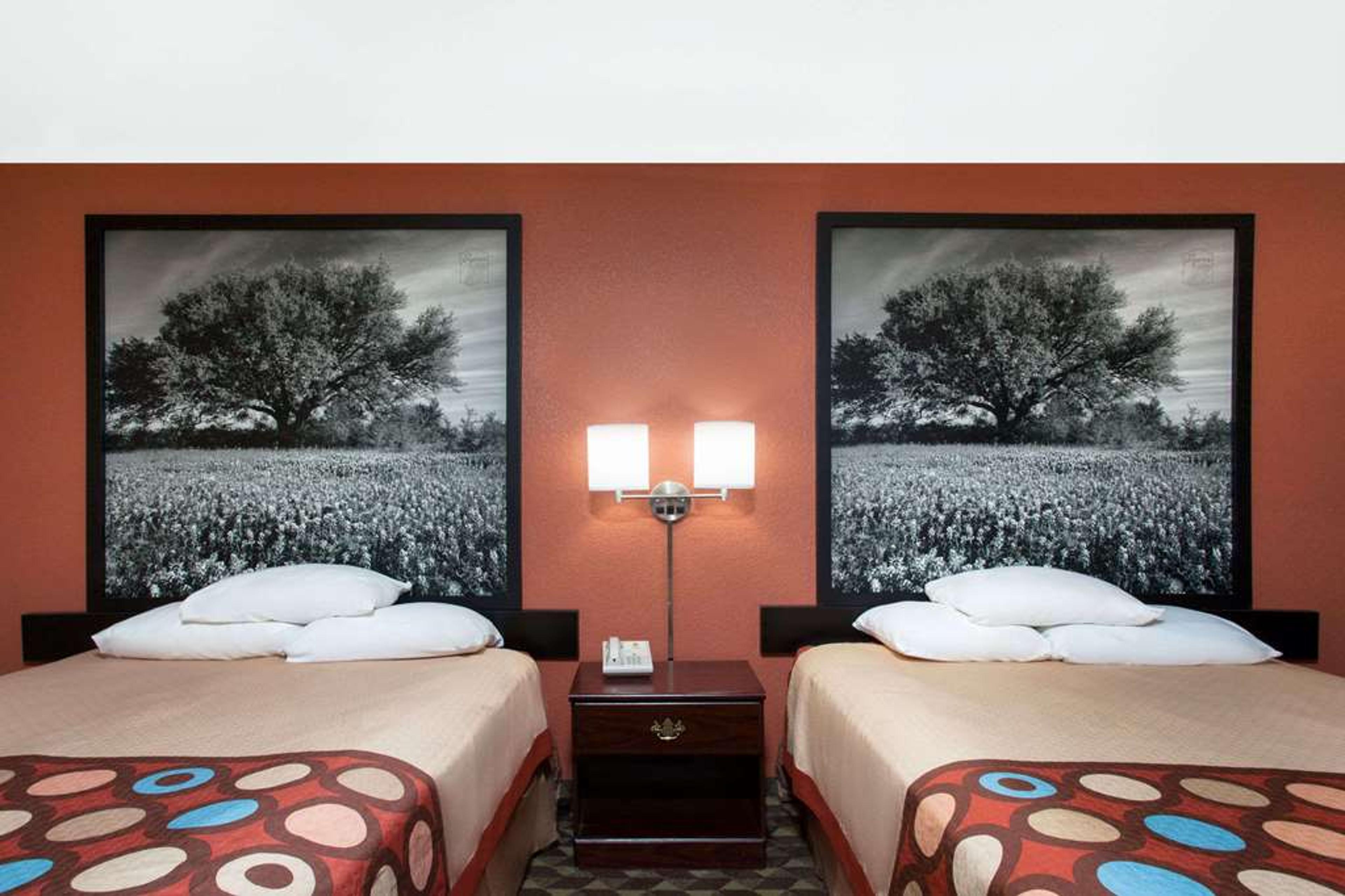 SUPER 8 BY WYNDHAM BASTROP TX
