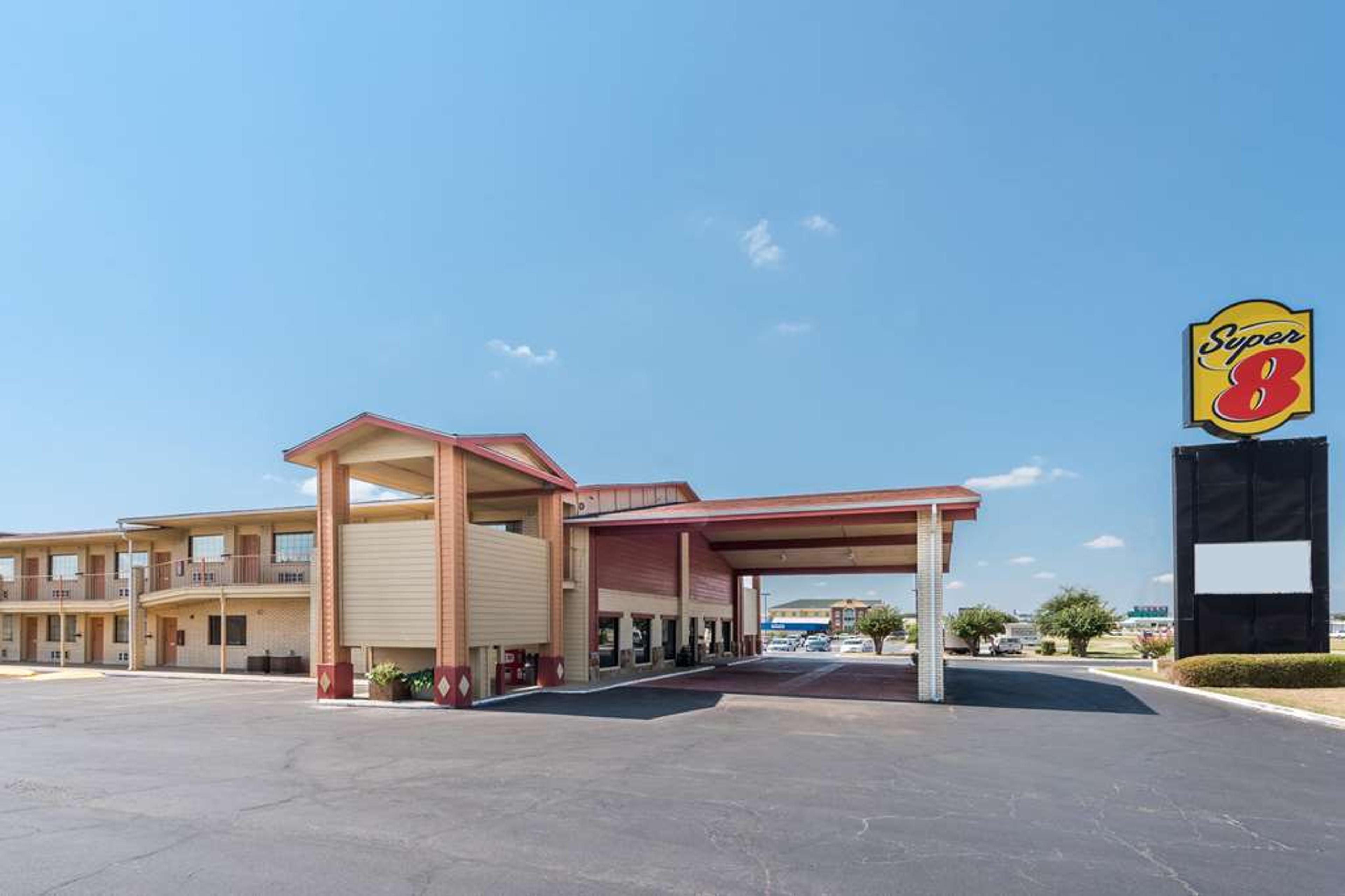 SUPER 8 WACO/MALL AREA TX