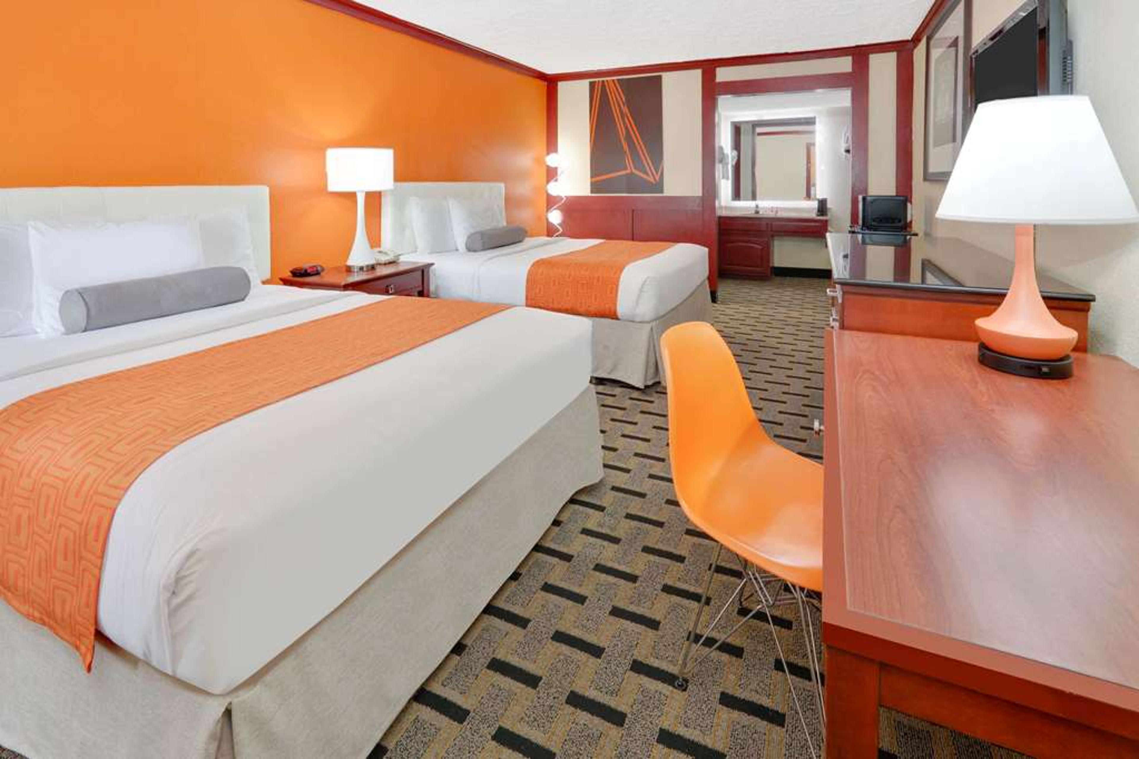 HOWARD JOHNSON BY WYNDHAM, SAN MARC