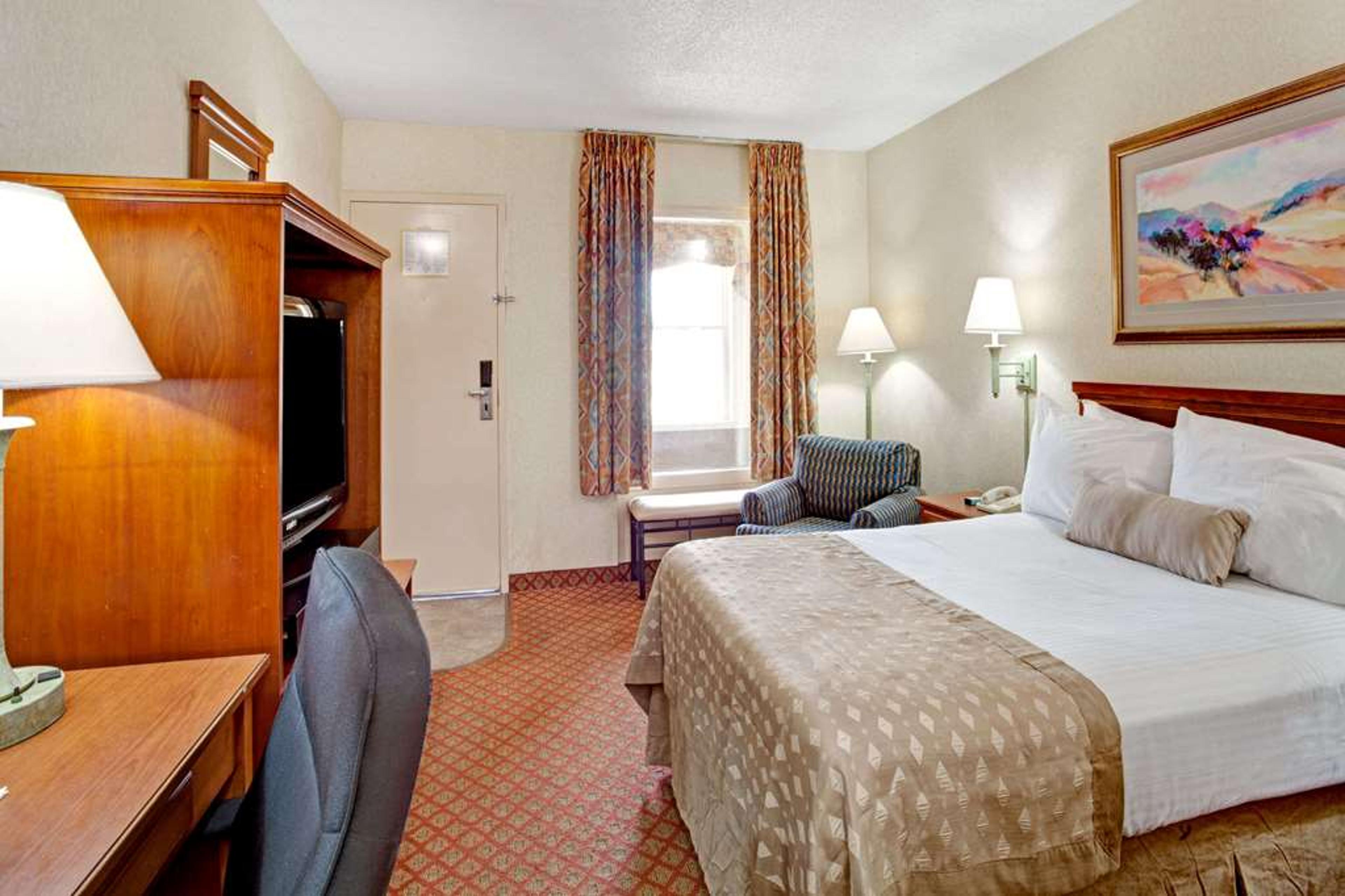 RAMADA BY WYNDHAM WEST MEMPHIS