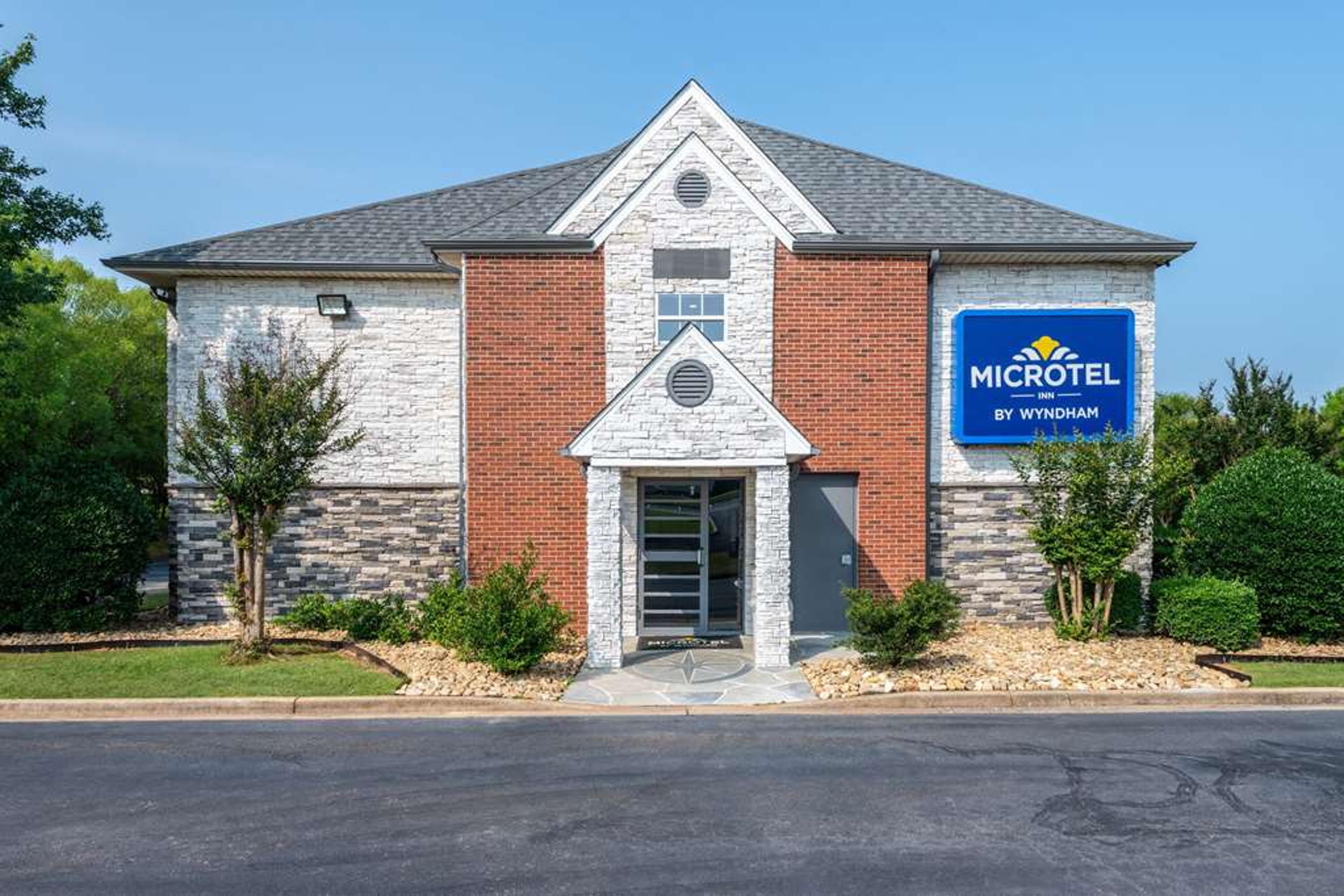 MICROTEL INN & SUITES BY WYNDHAM DU