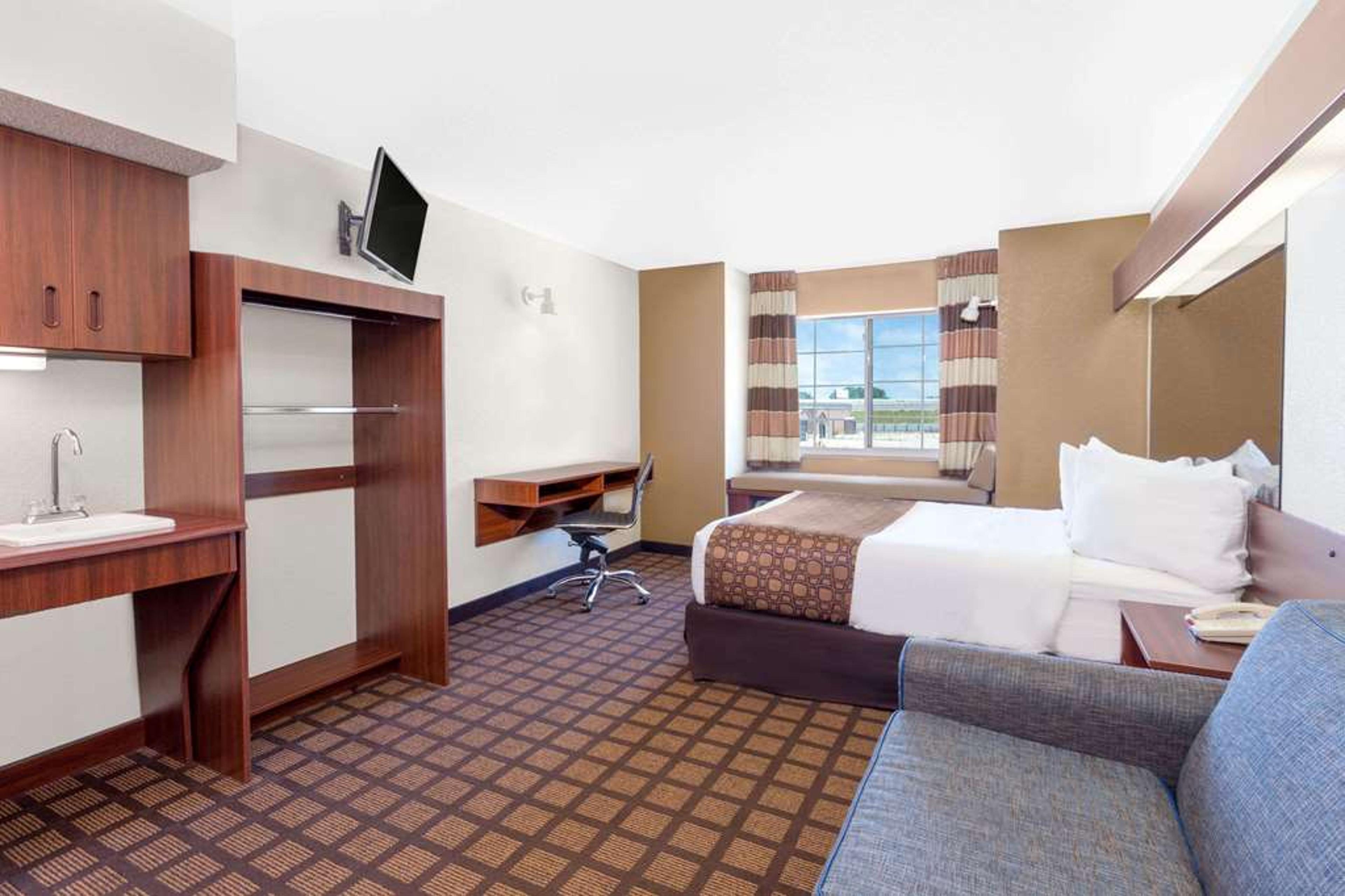 MICROTEL INN & SUITES BY WYNDH