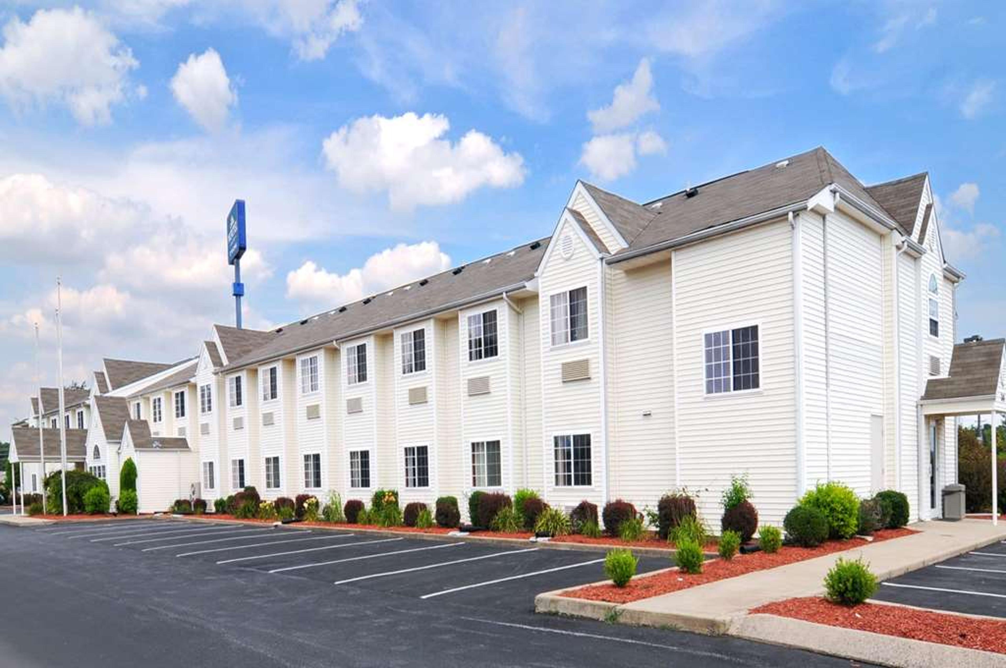 MICROTEL INN & SUITES BY WYNDHAM CL