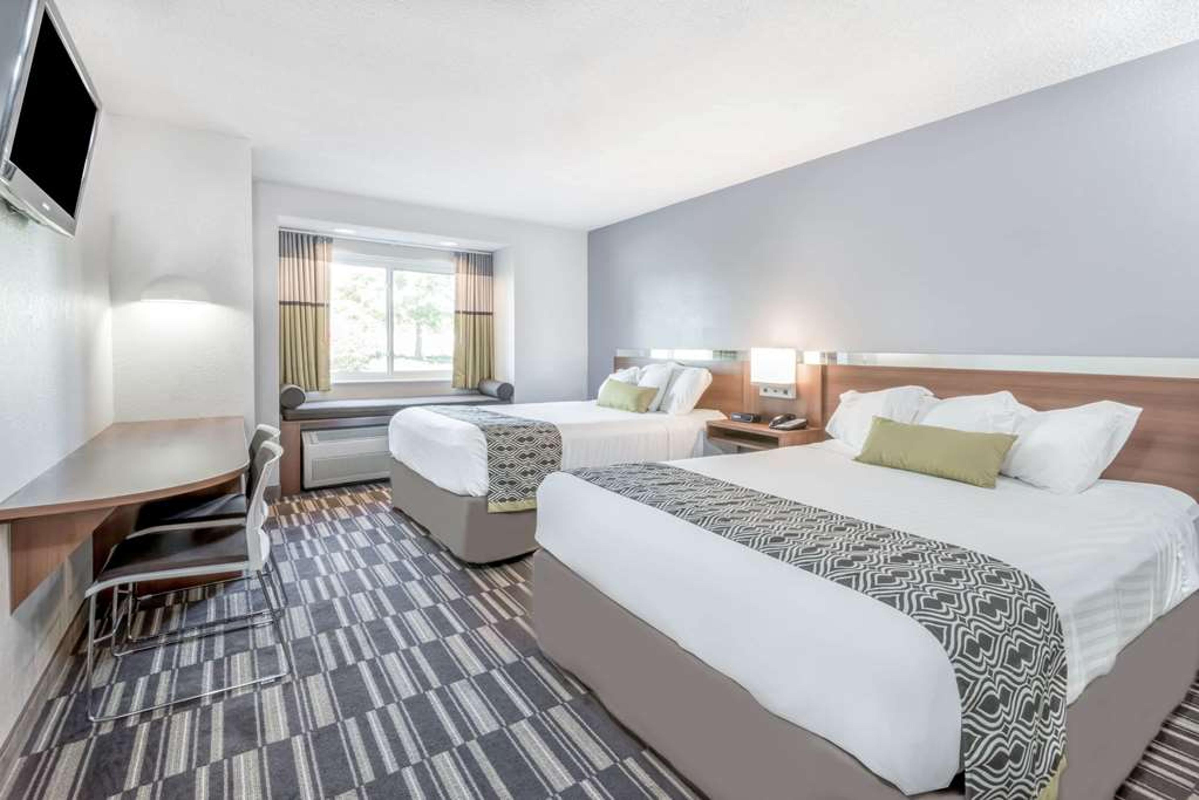 MICROTEL INN & SUITES BY WYNDHAM VI