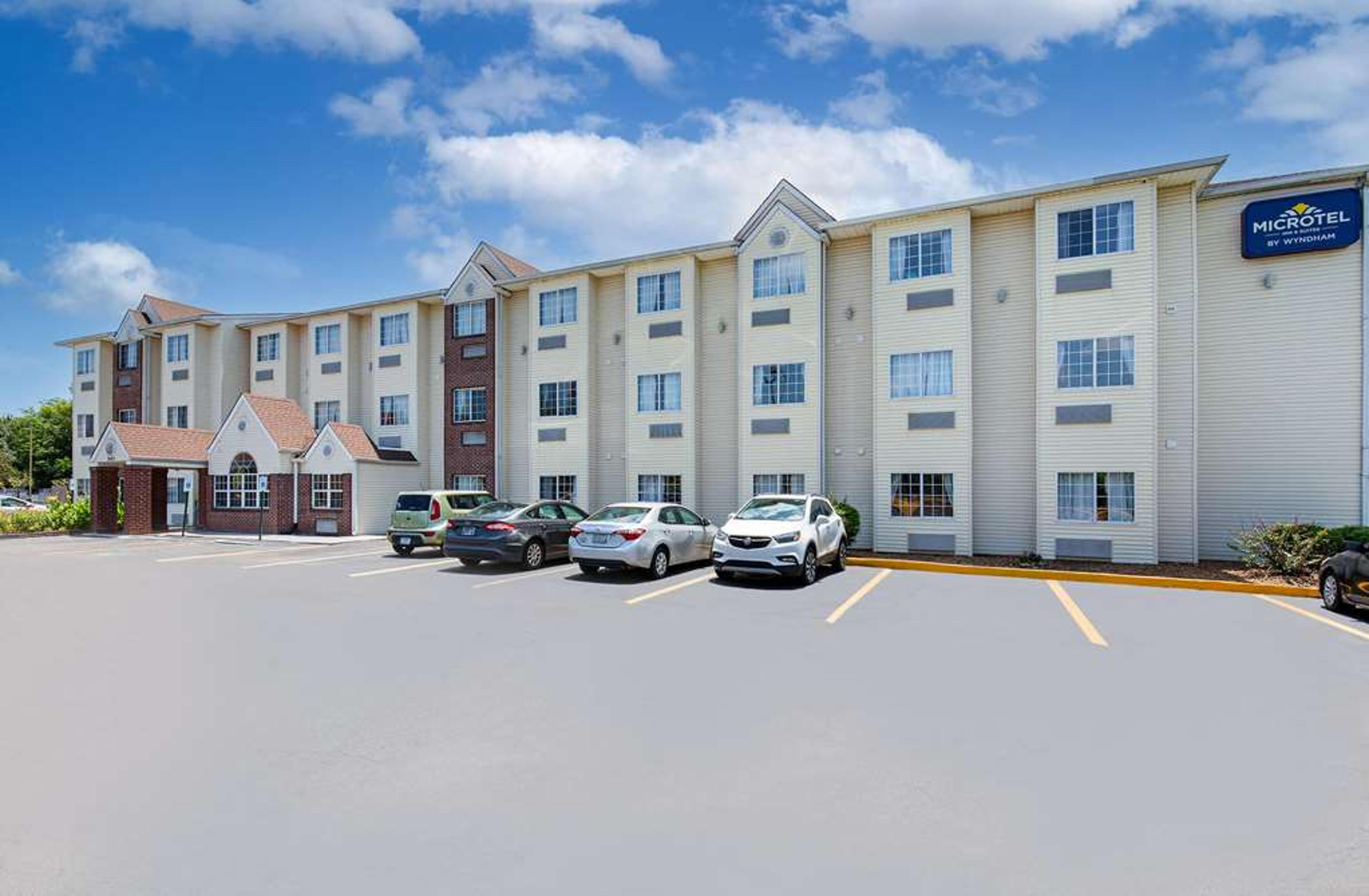 MICROTEL INN & SUITES BY WYNDHAM CO