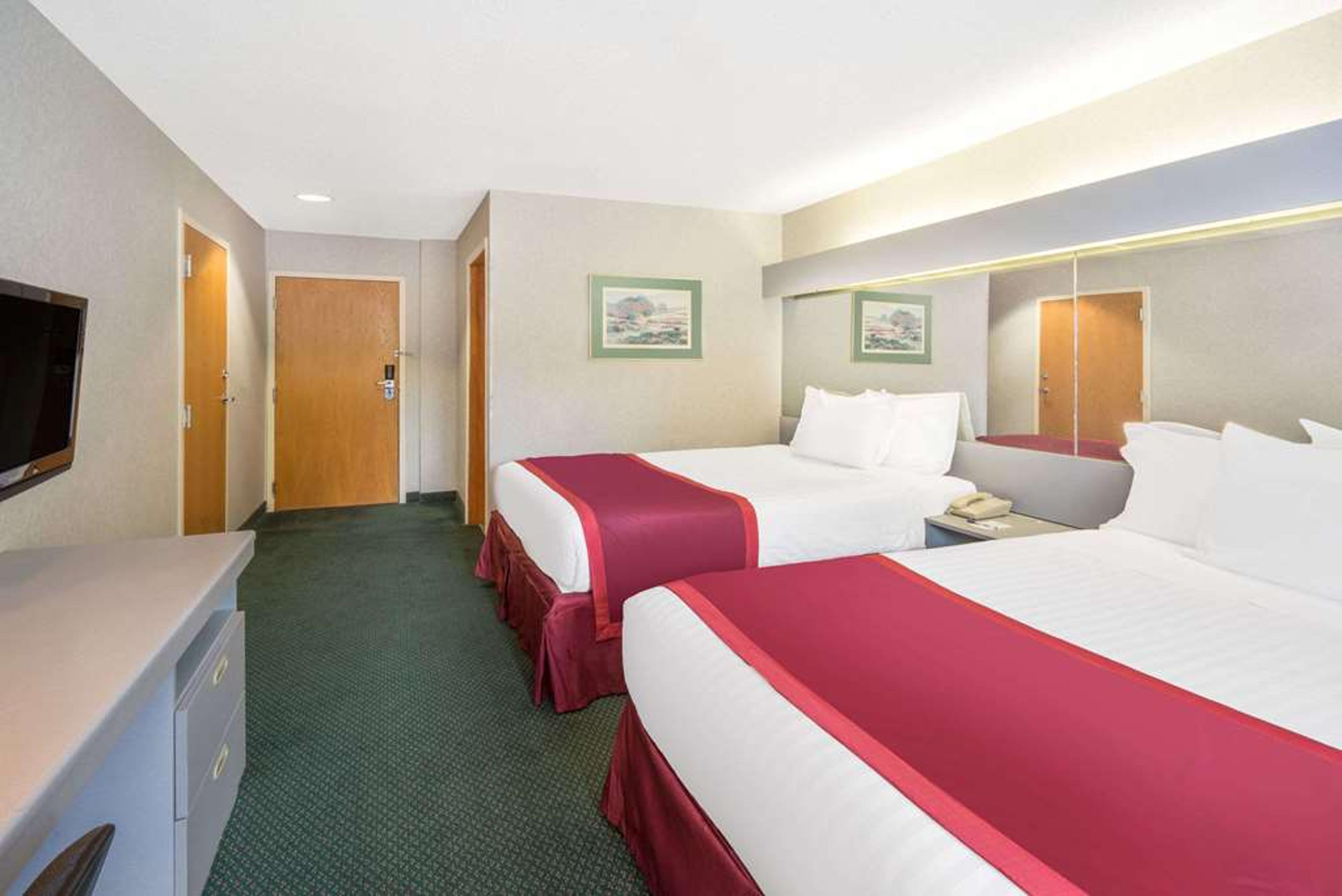 MICROTEL INN & SUITES BY WYNDH