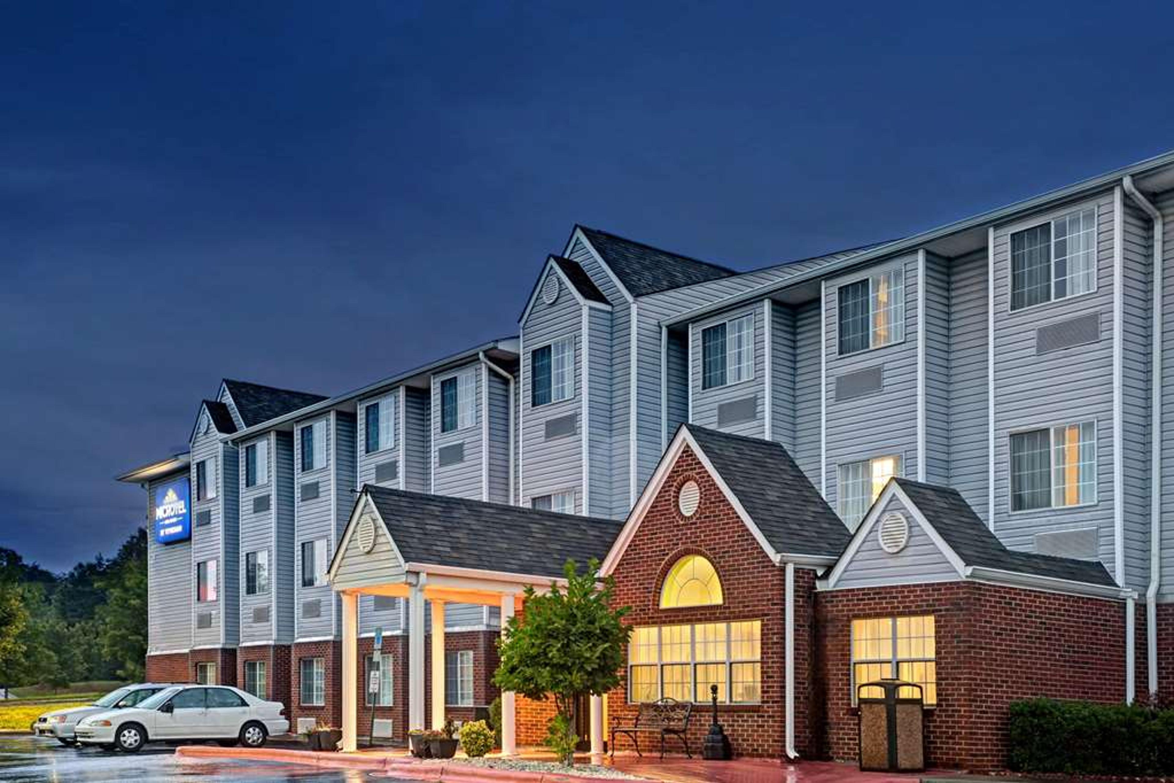 MICROTEL INN & SUITES BY WYNDHAM ST