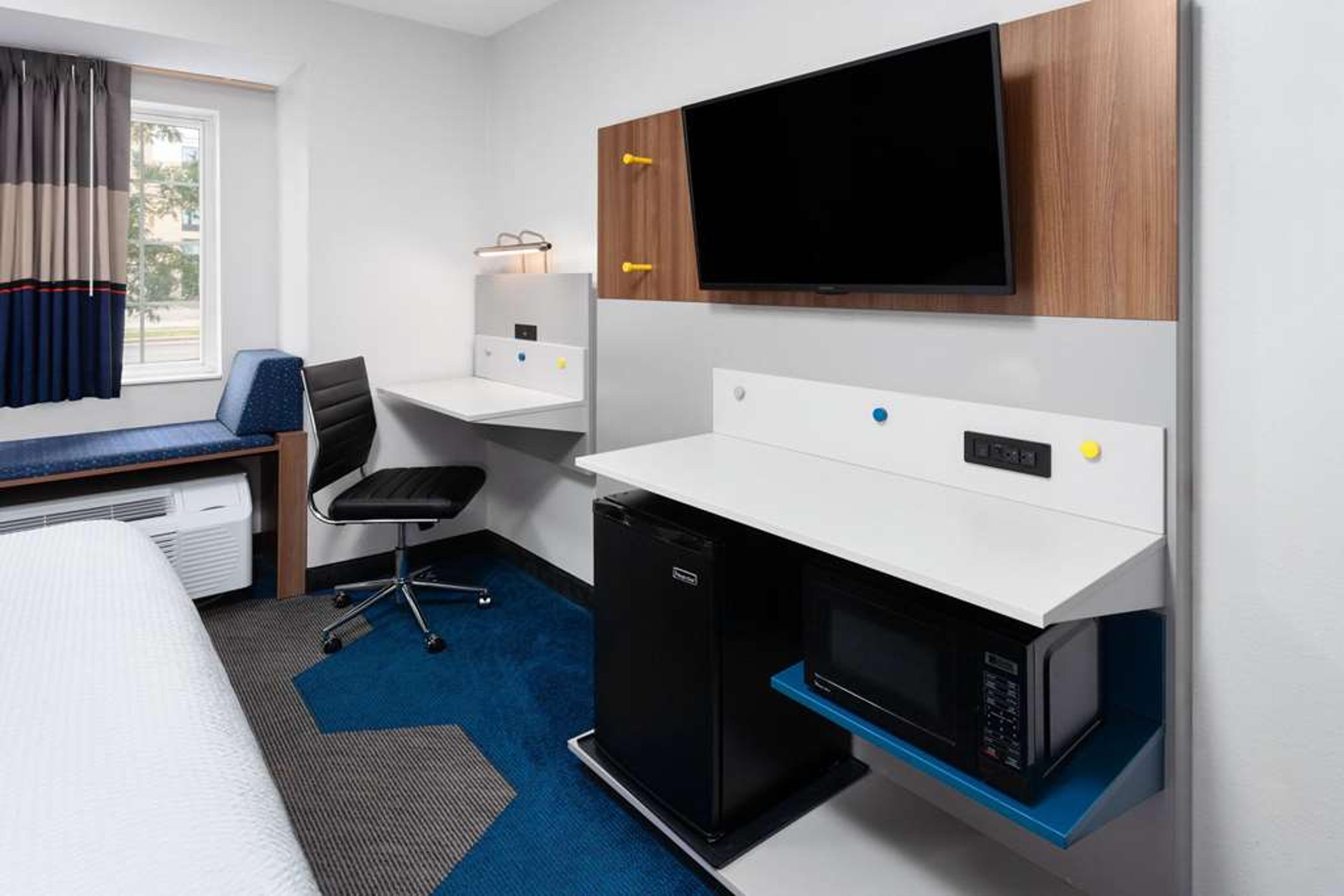 MICROTEL INN & SUITES BY WYNDHAM JA