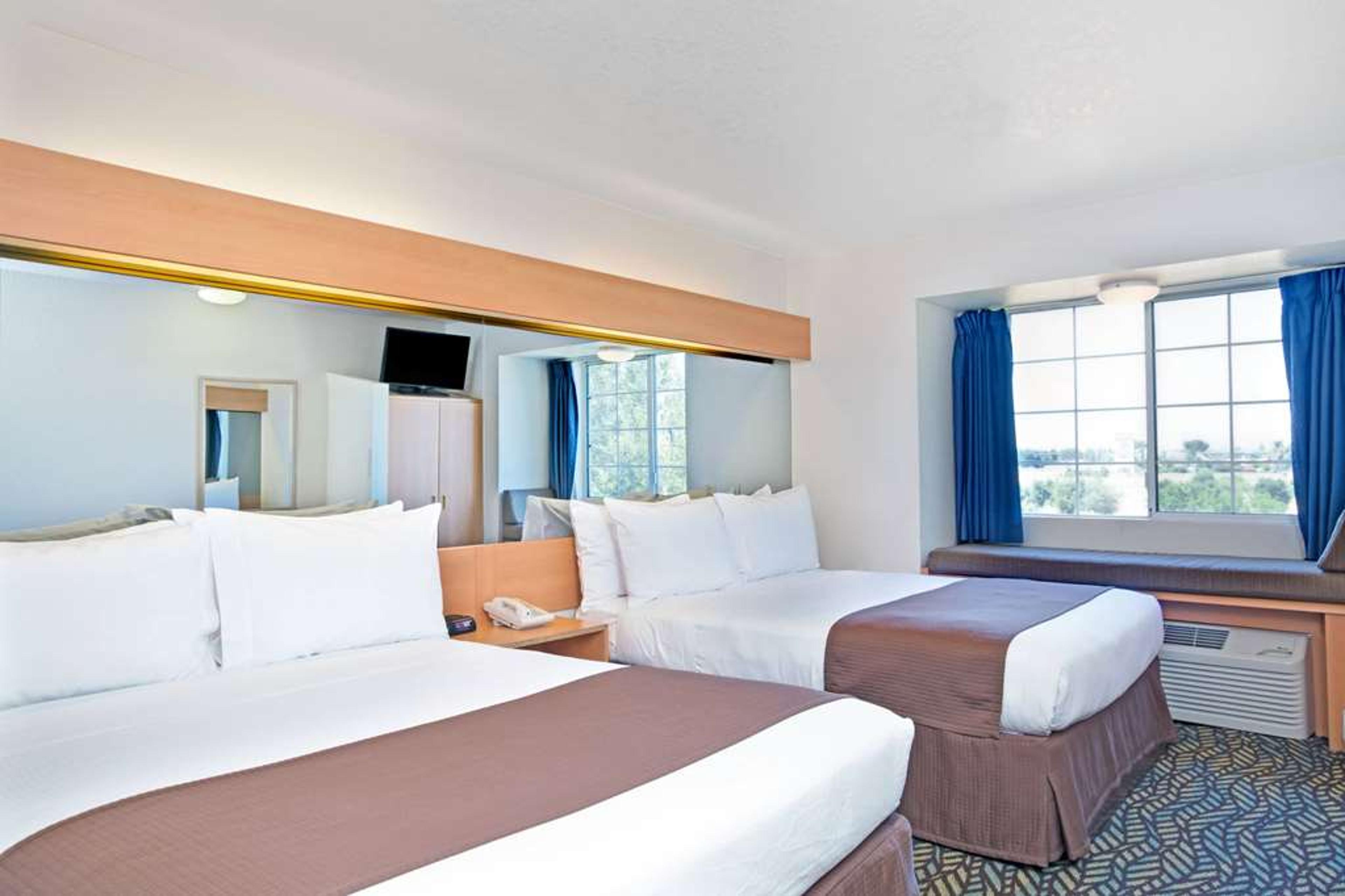 MICROTEL INN SUITES BY WYNDH