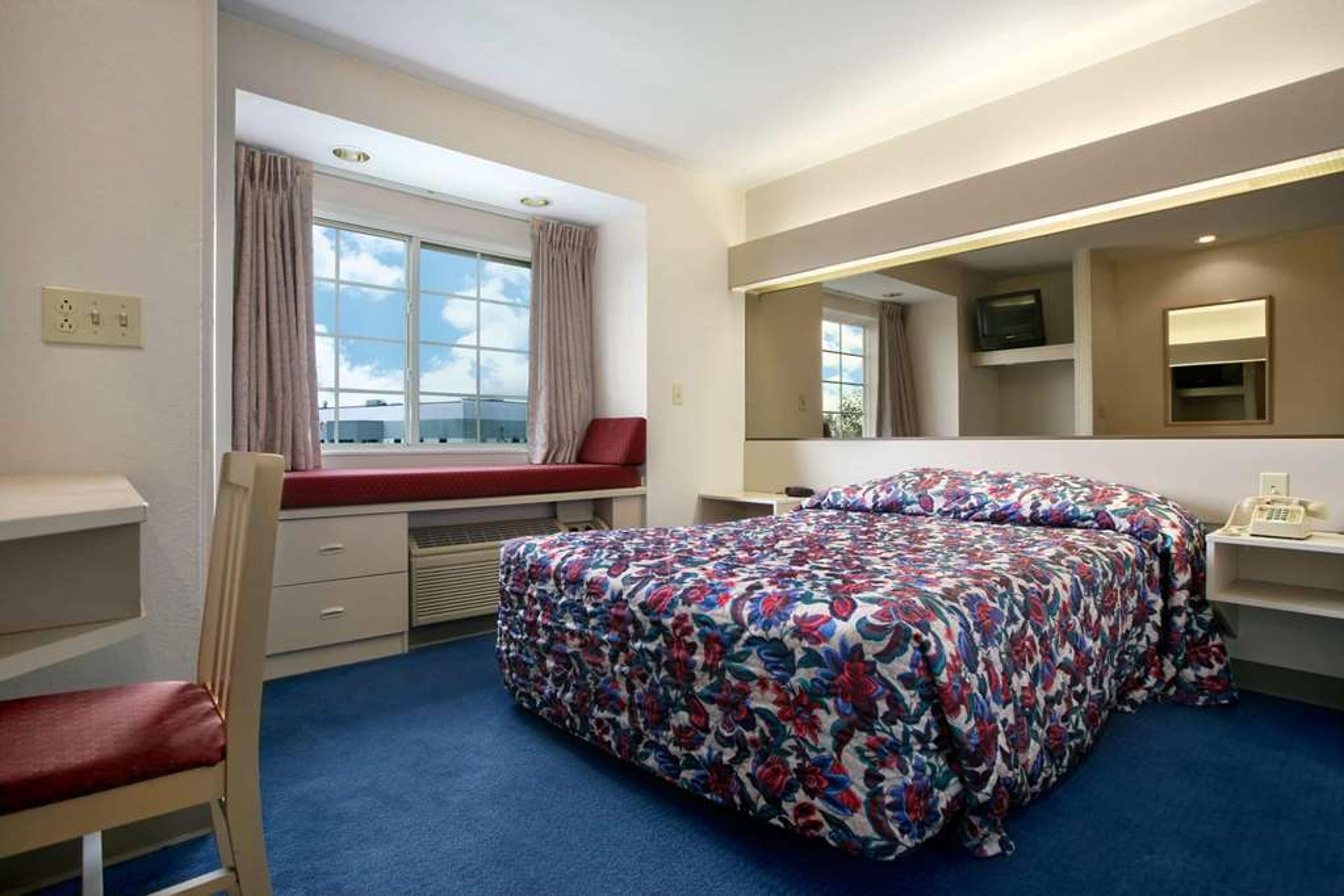 MICROTEL INN BY WYNDHAM CHAMPA