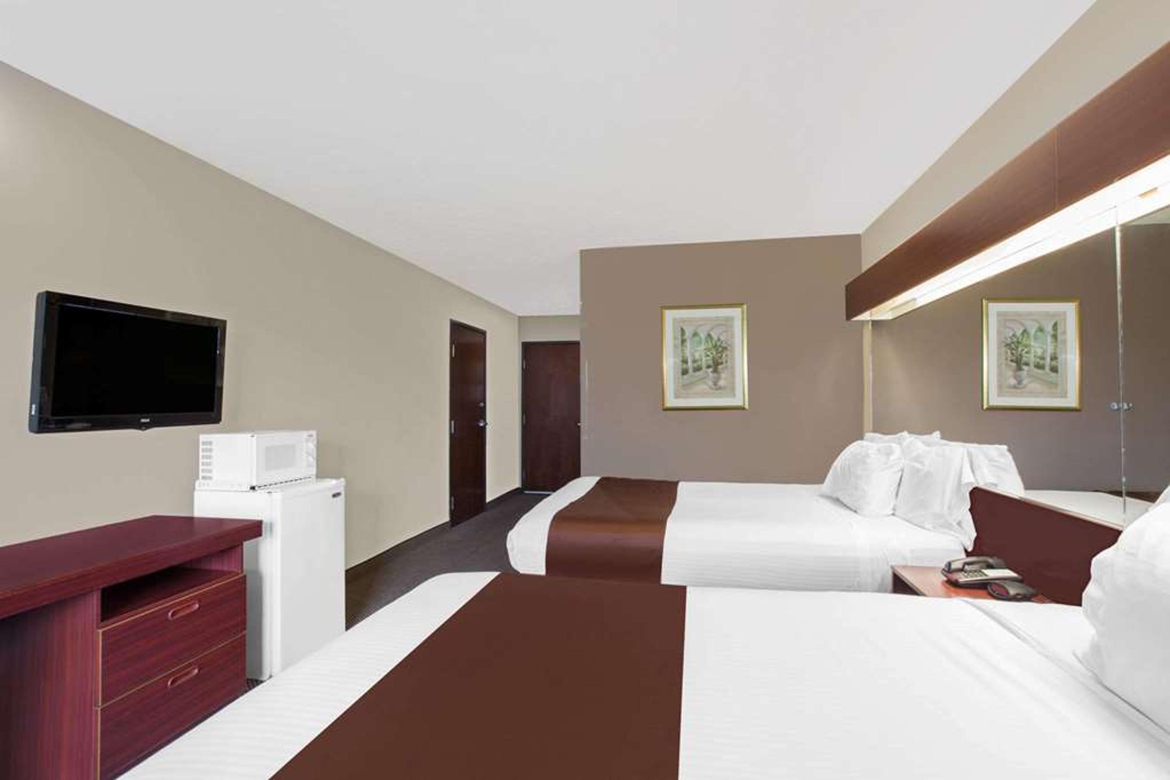 MICROTEL INN & SUITES BY WYNDH