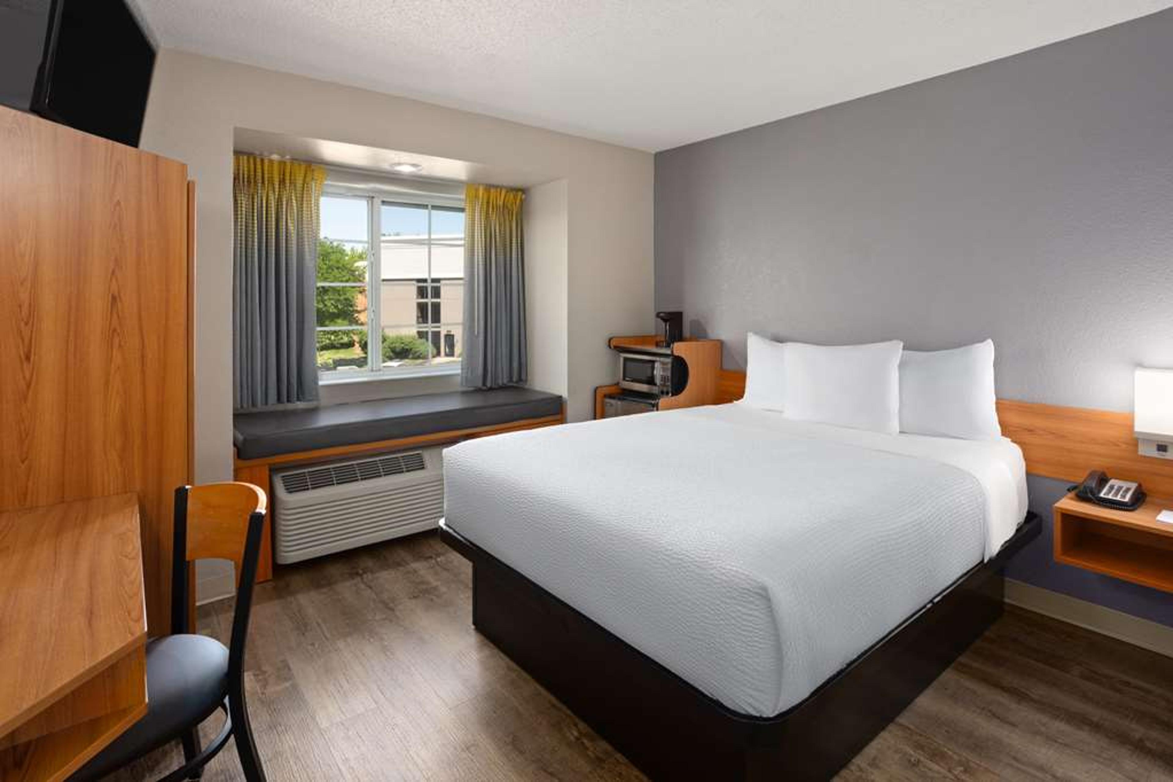 MICROTEL INN & SUITES BY WYNDHAM AN