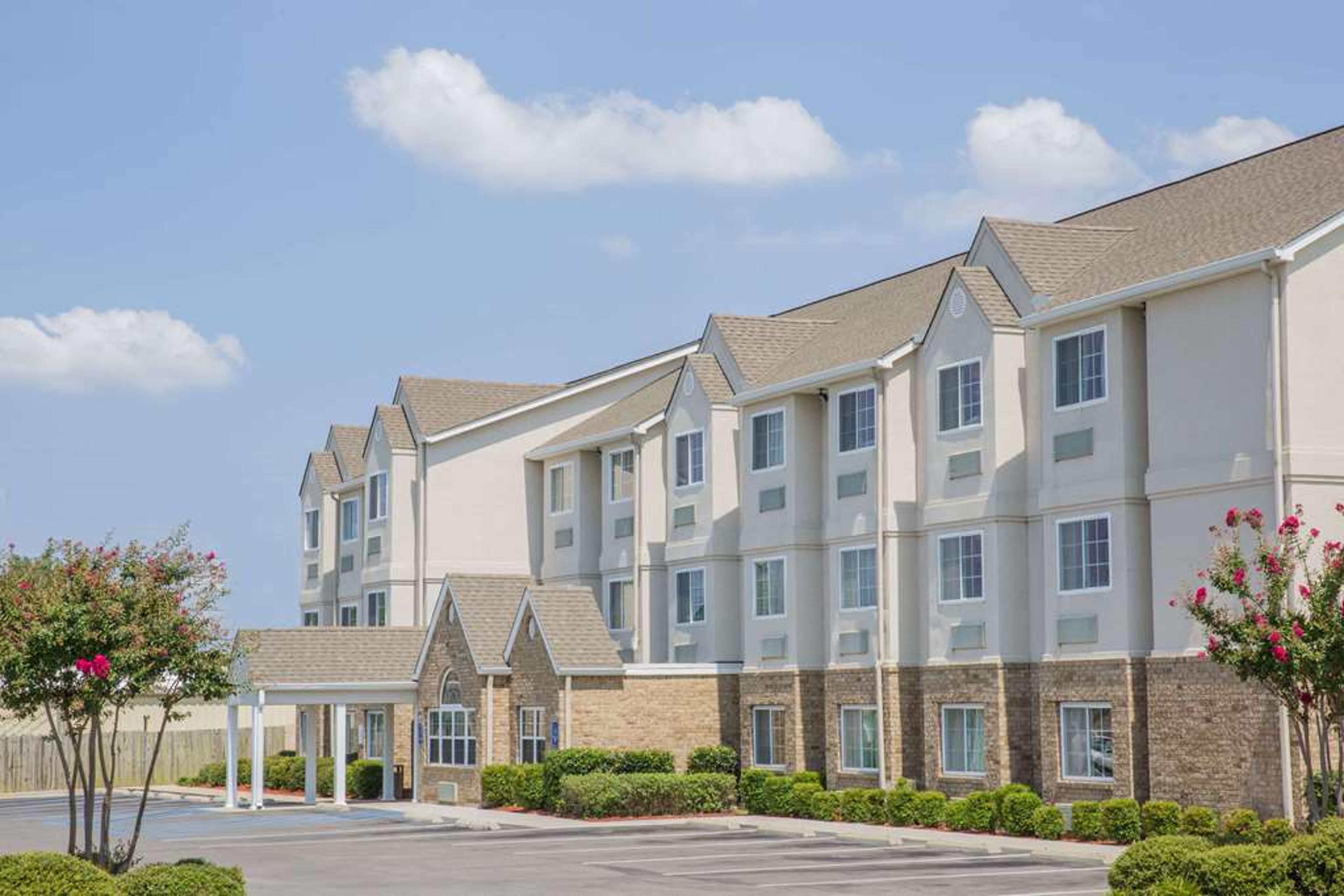 MICROTEL INN & SUITES BY WYNDHAM AL