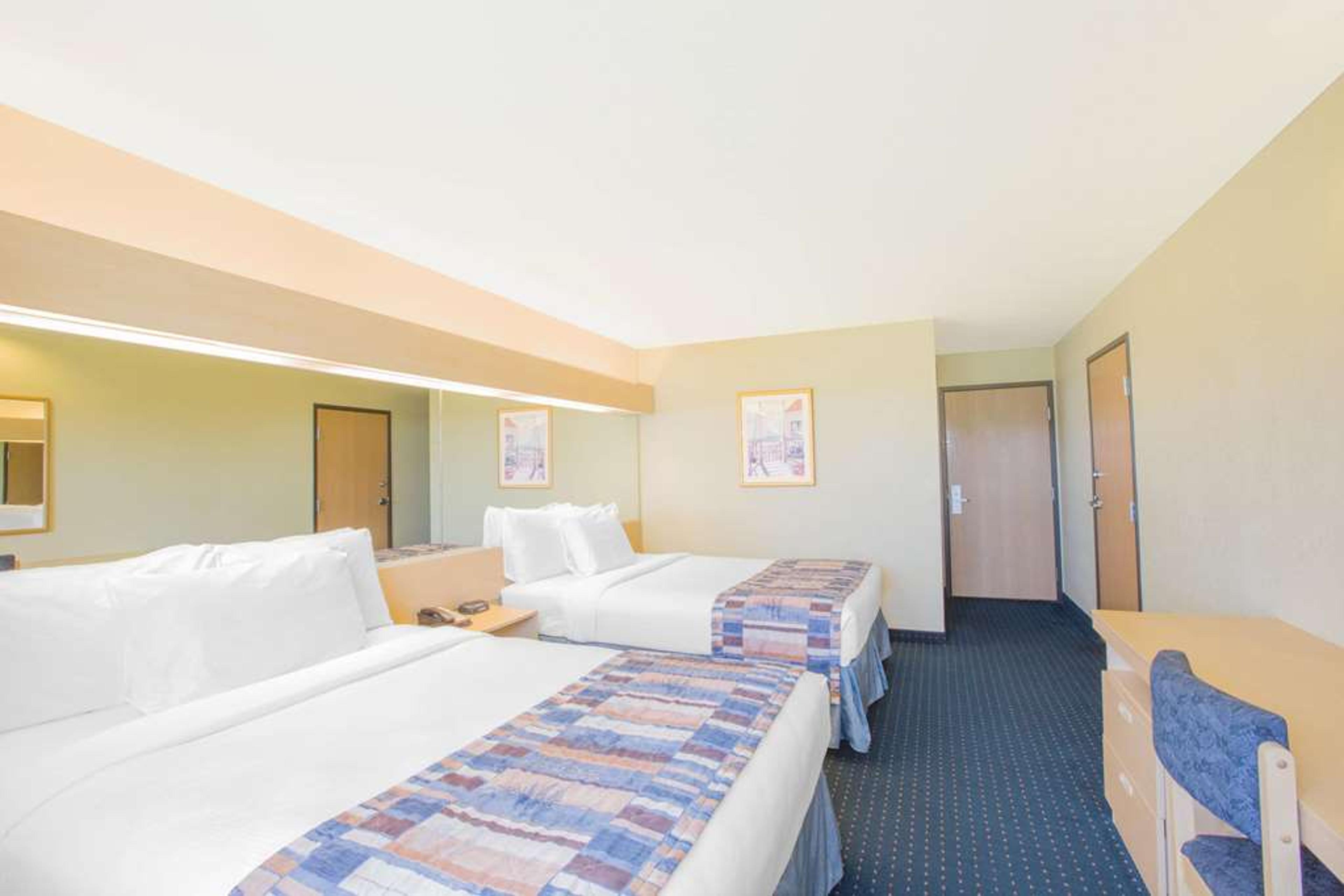 MICROTEL INN & SUITES BY WYNDHAM AL