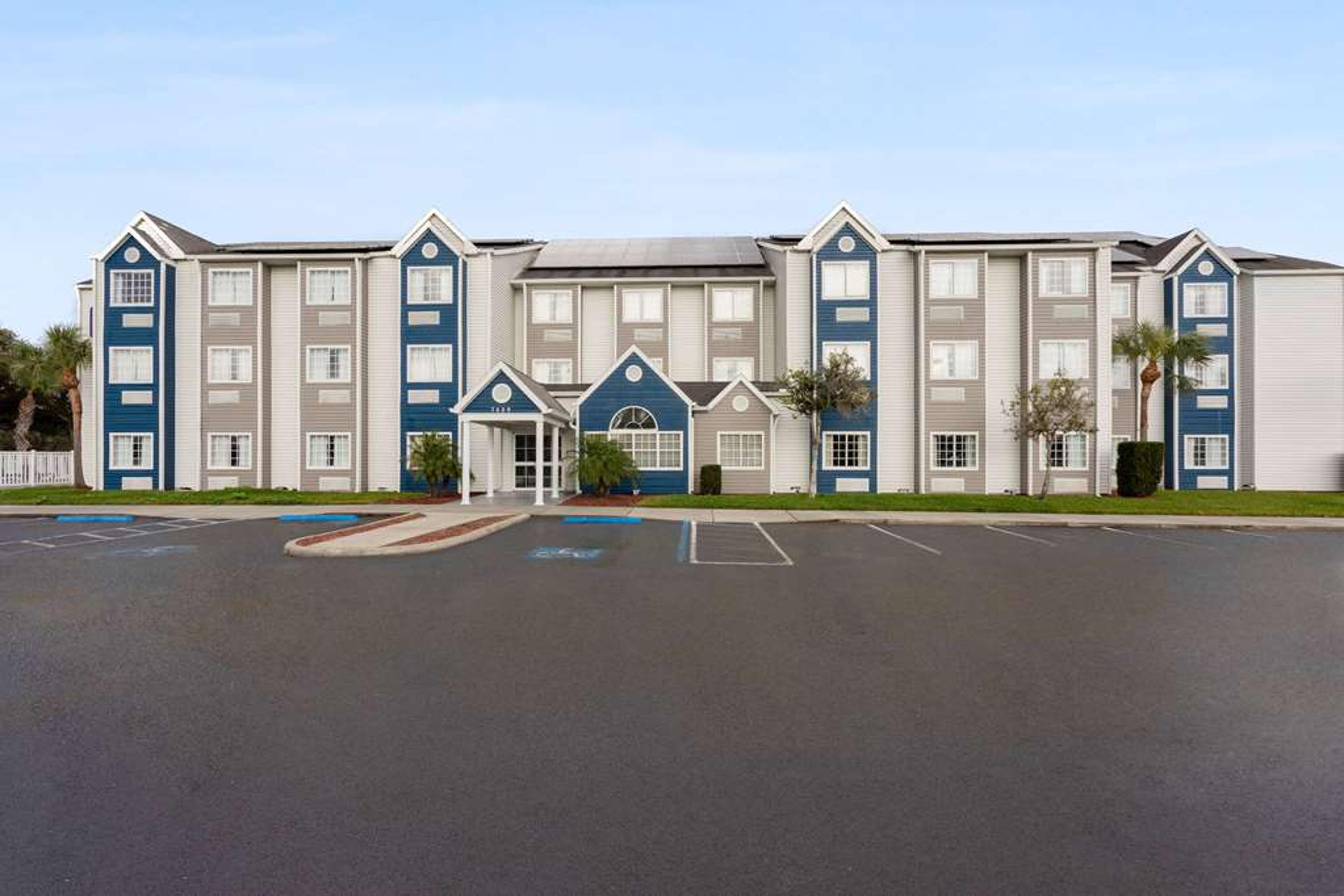 MICROTEL INN & SUITES BY WYNDHAM ZE