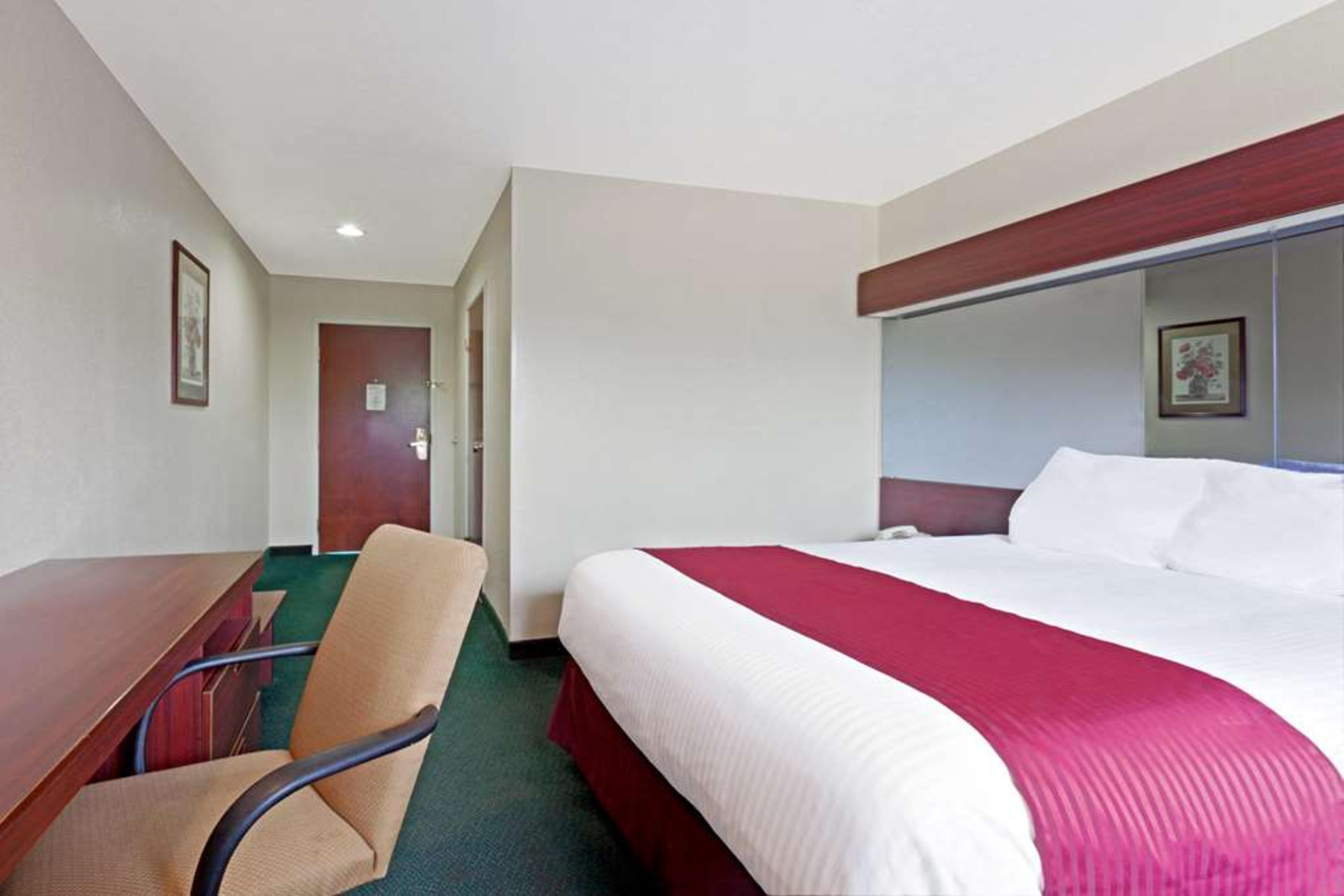 MICROTEL INN & SUITES BY WYNDHAM BR
