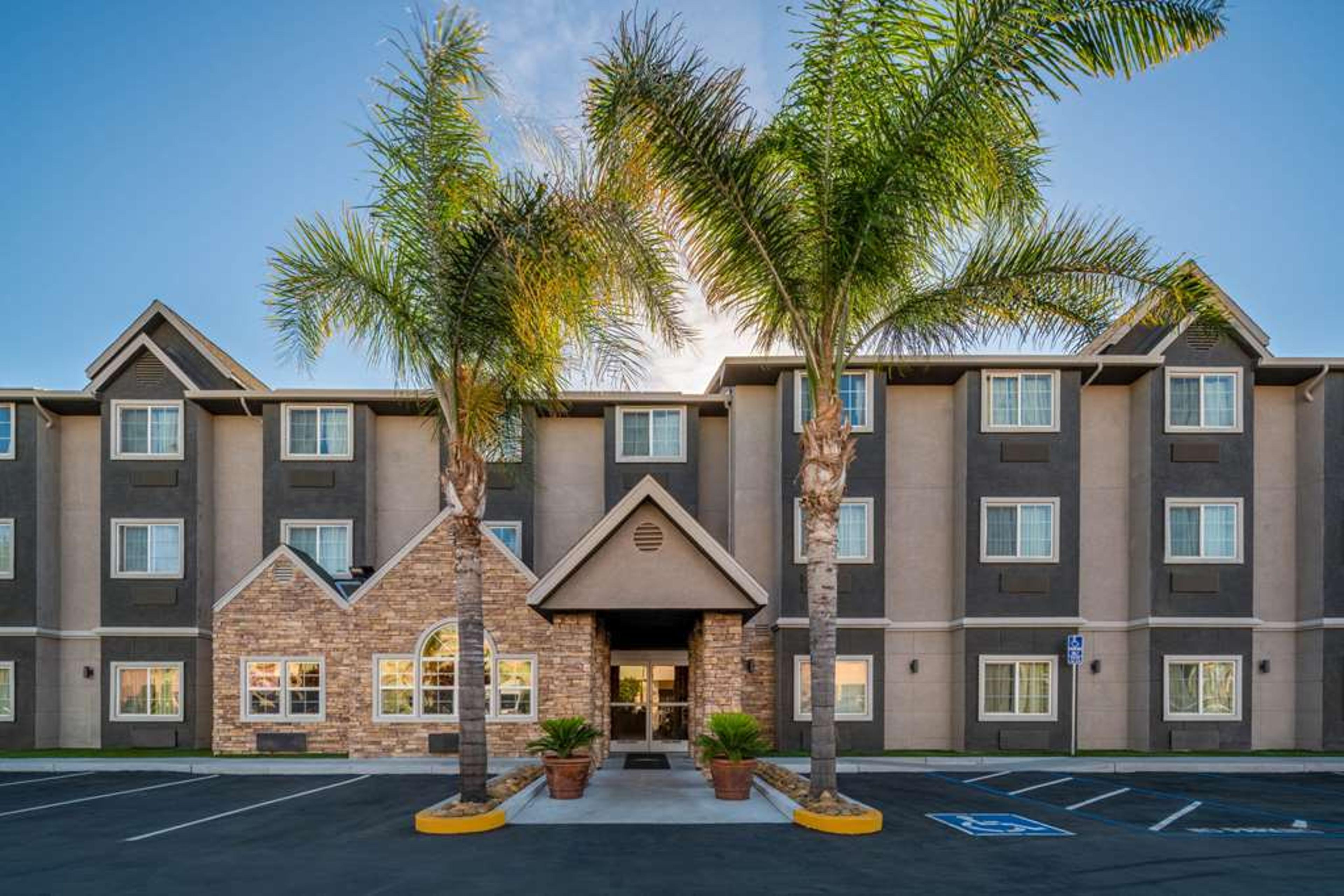 MICROTEL INN & SUITES BY WYNDHAM TR