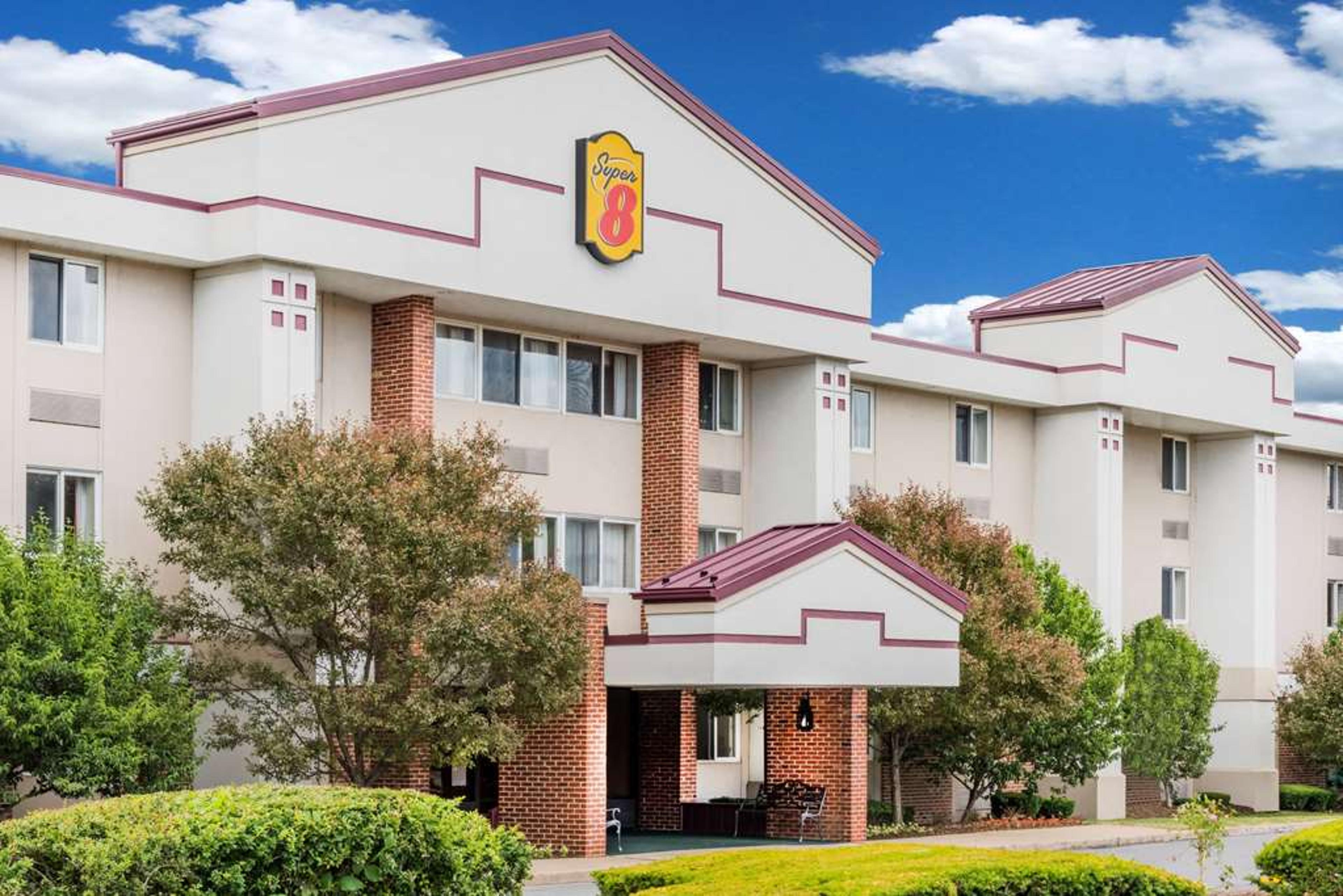 SUPER 8 BY WYNDHAM STATE COLLEGE