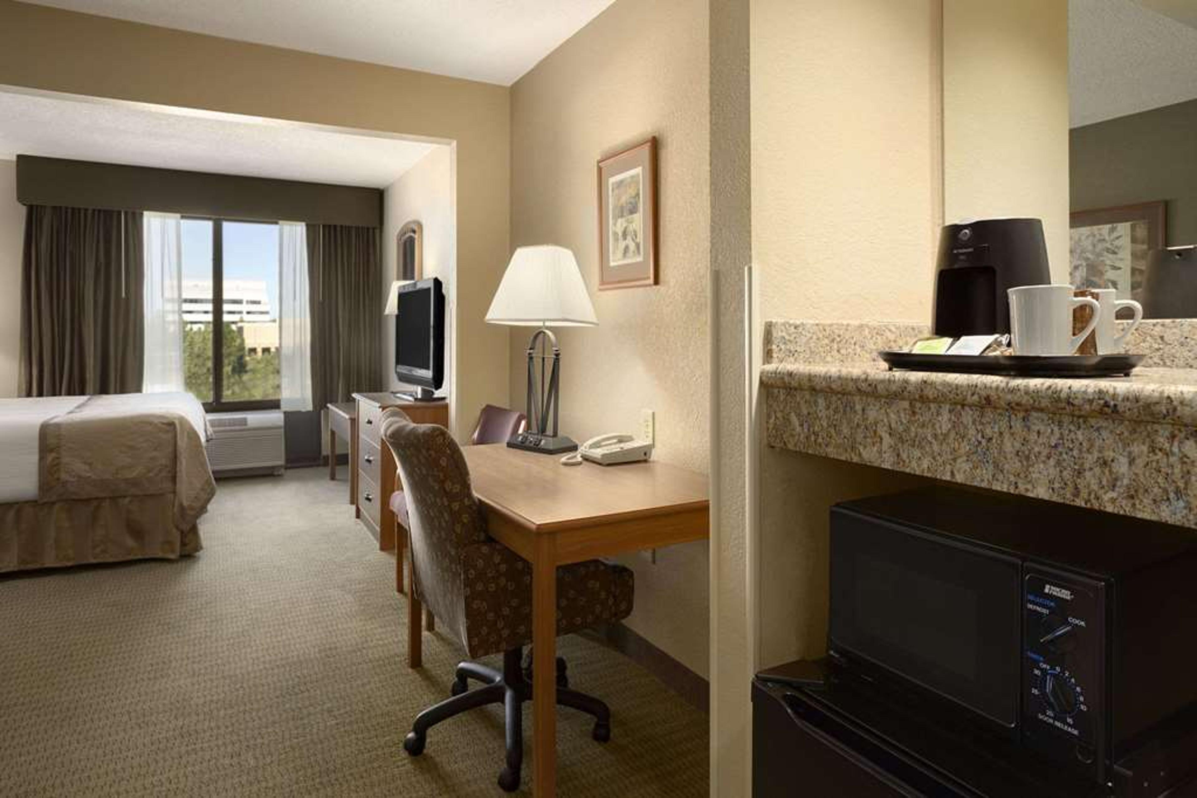 WINGATE BY WYNDHAM LITTLE ROCK