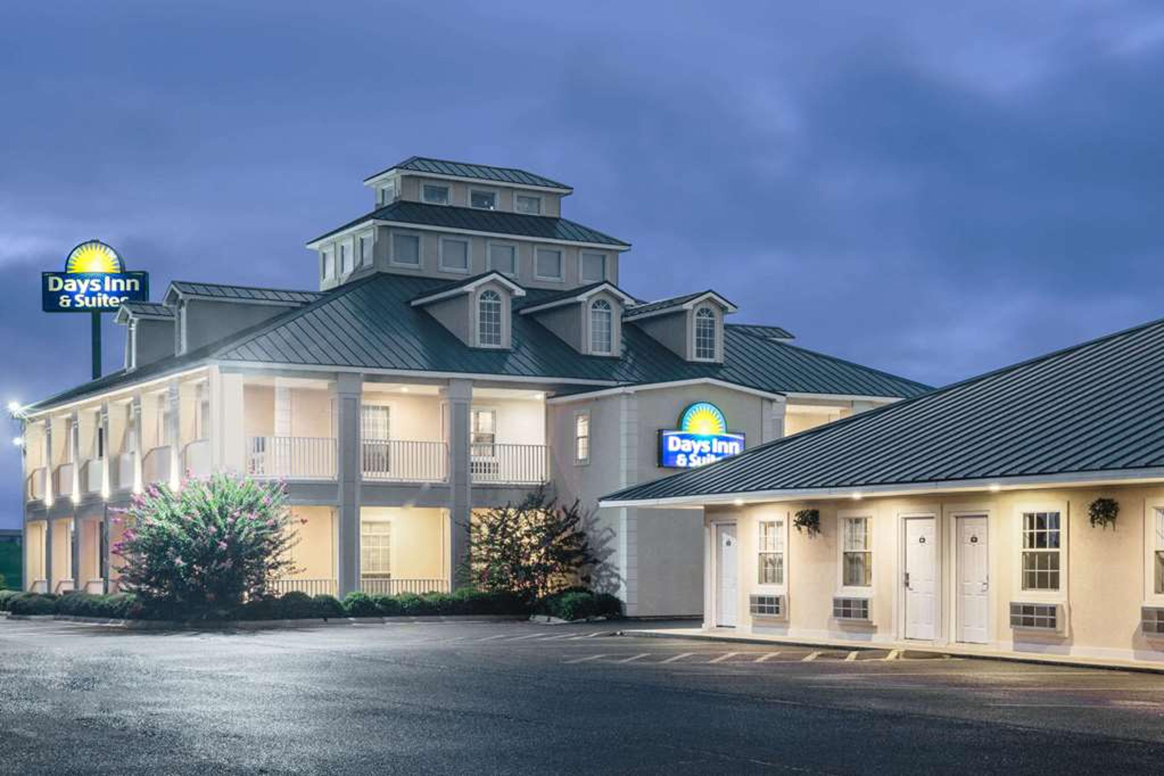 DAYS INN BY WYNDHAM, TRUMANN AR