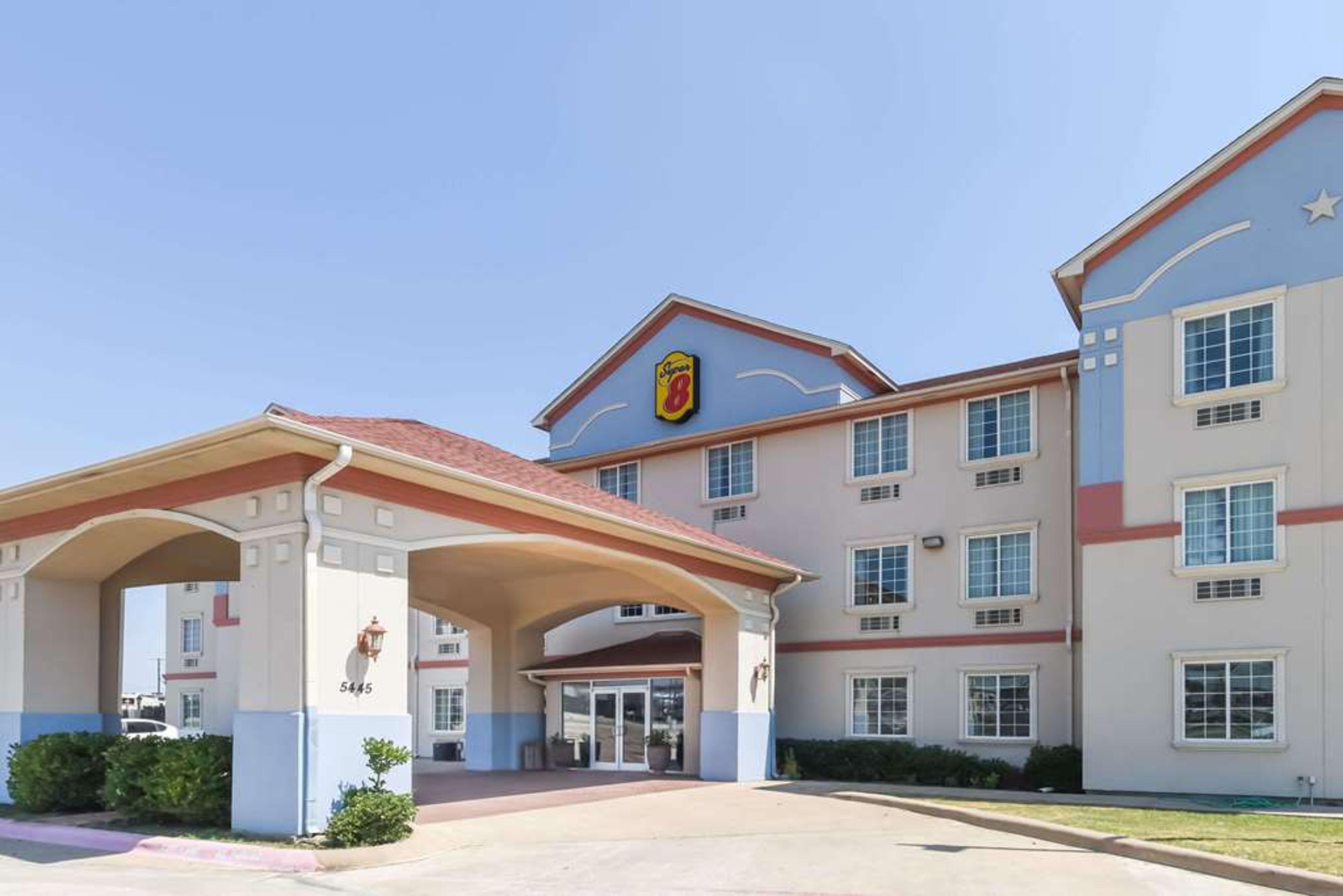 SUPER 8 BY WYNDHAM ALVARADO