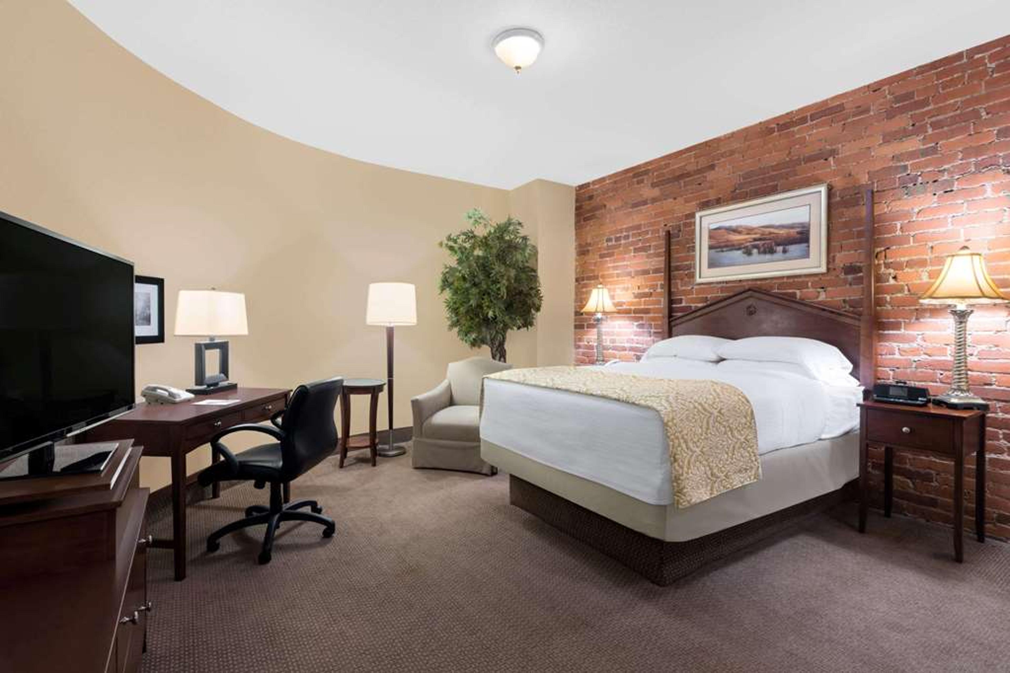 HAWTHORN SUITES BY WYNDHAM ROME