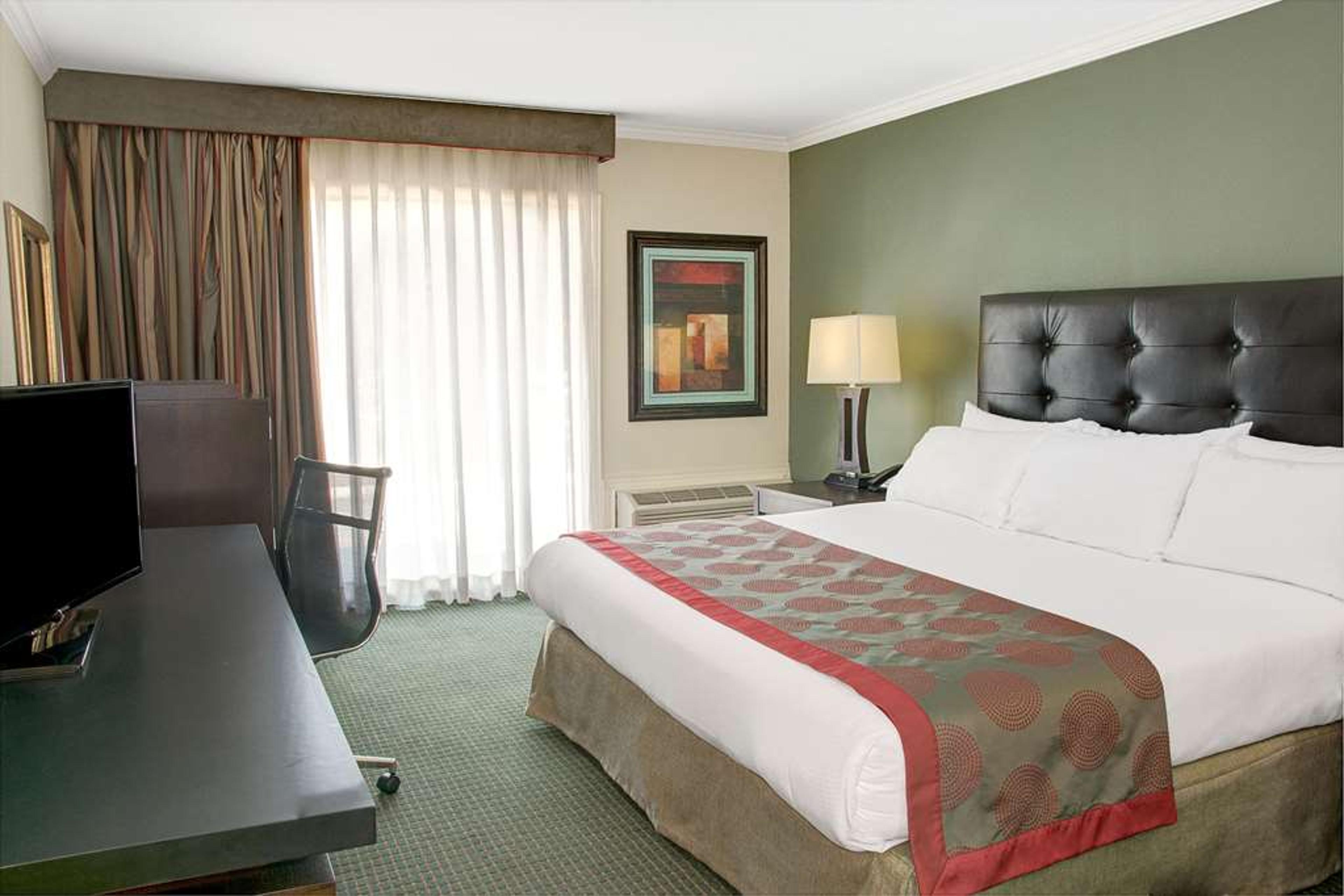 Ramada by Wyndham Houston Intercontinental Airport East