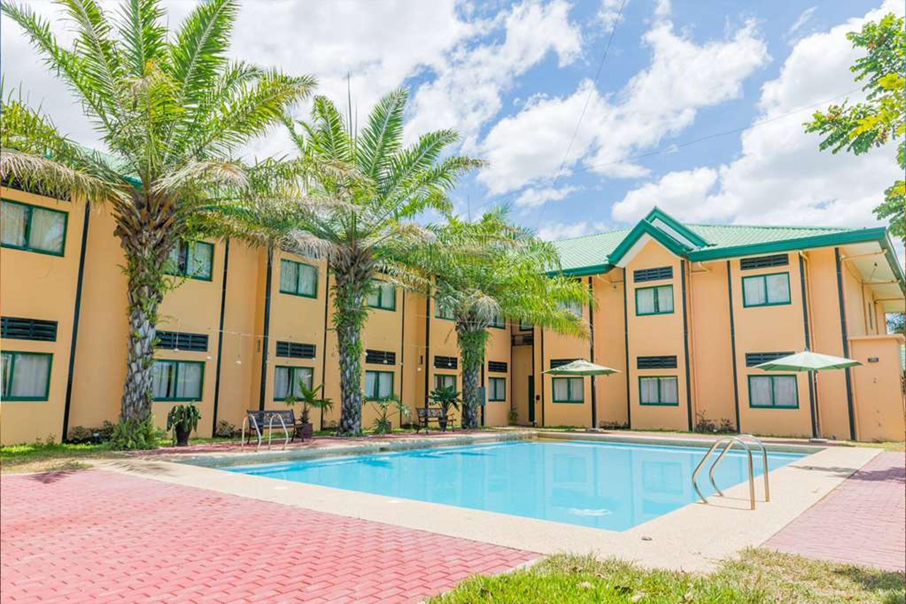 MICROTEL BY WYNDHAM CABANATUAN