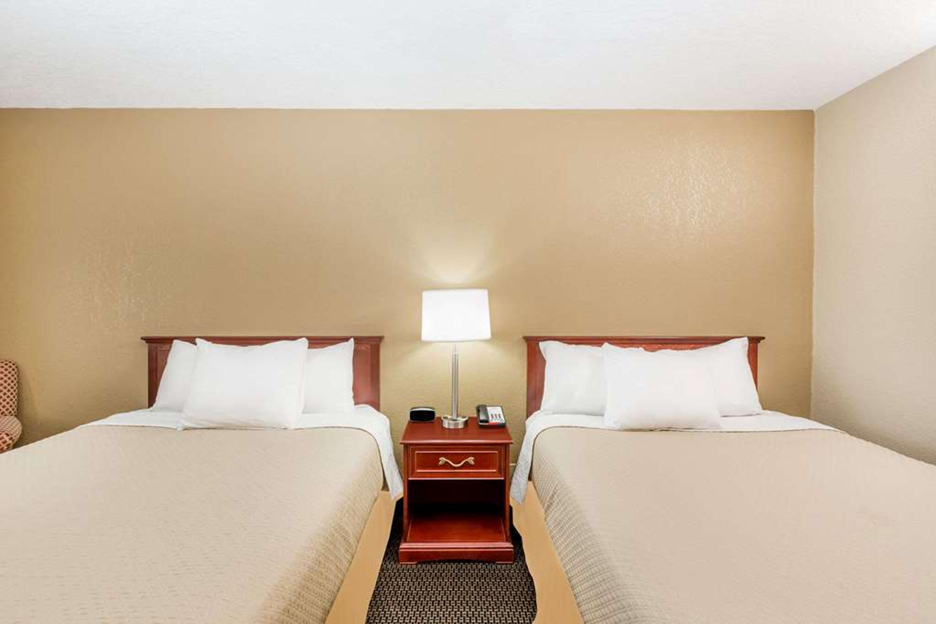 DAYS INN WEST DES MOINES