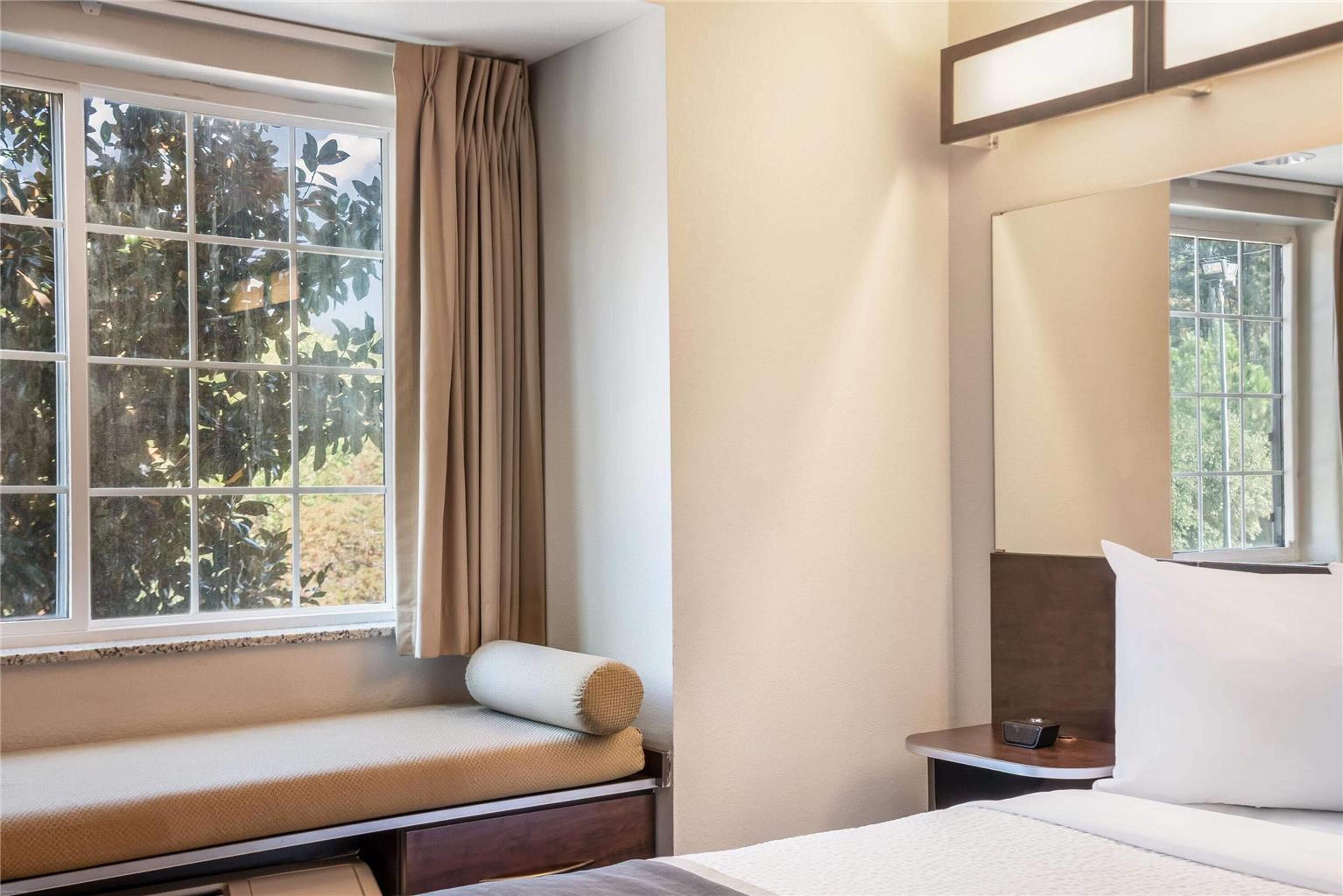 MICROTEL INN & SUITES BY WYNDHAM PE