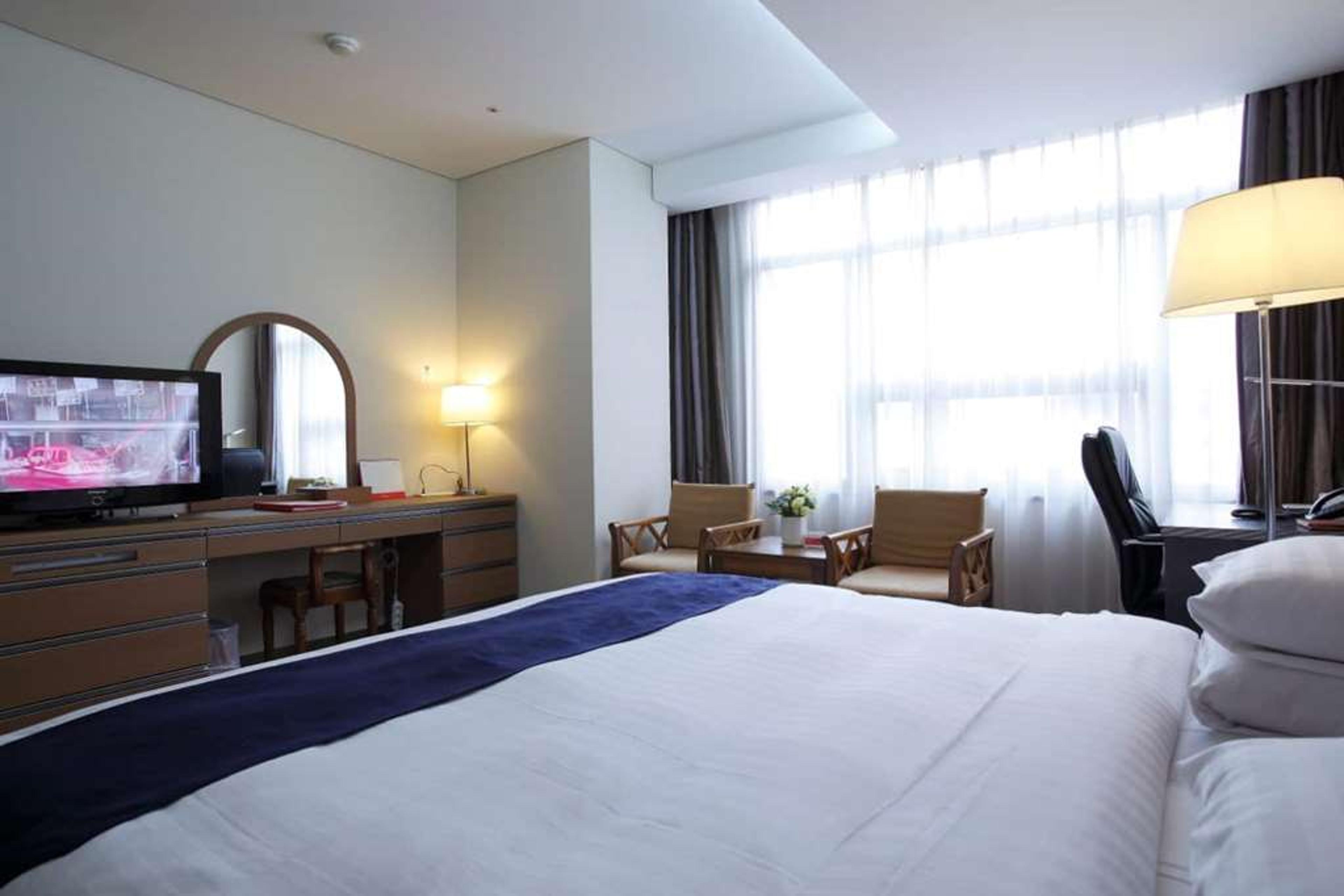 RAMADA HOTEL DONGTAN