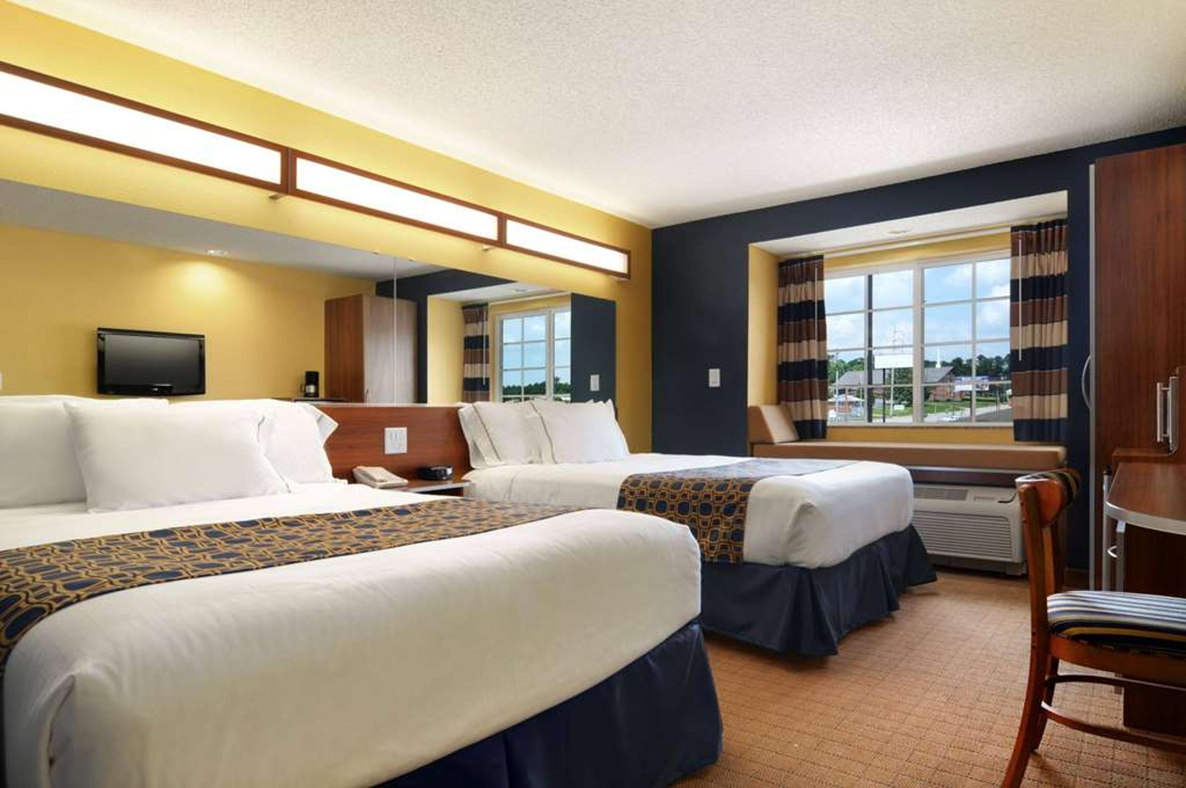 MICROTEL INN & SUITES BY WYNDHAM CO