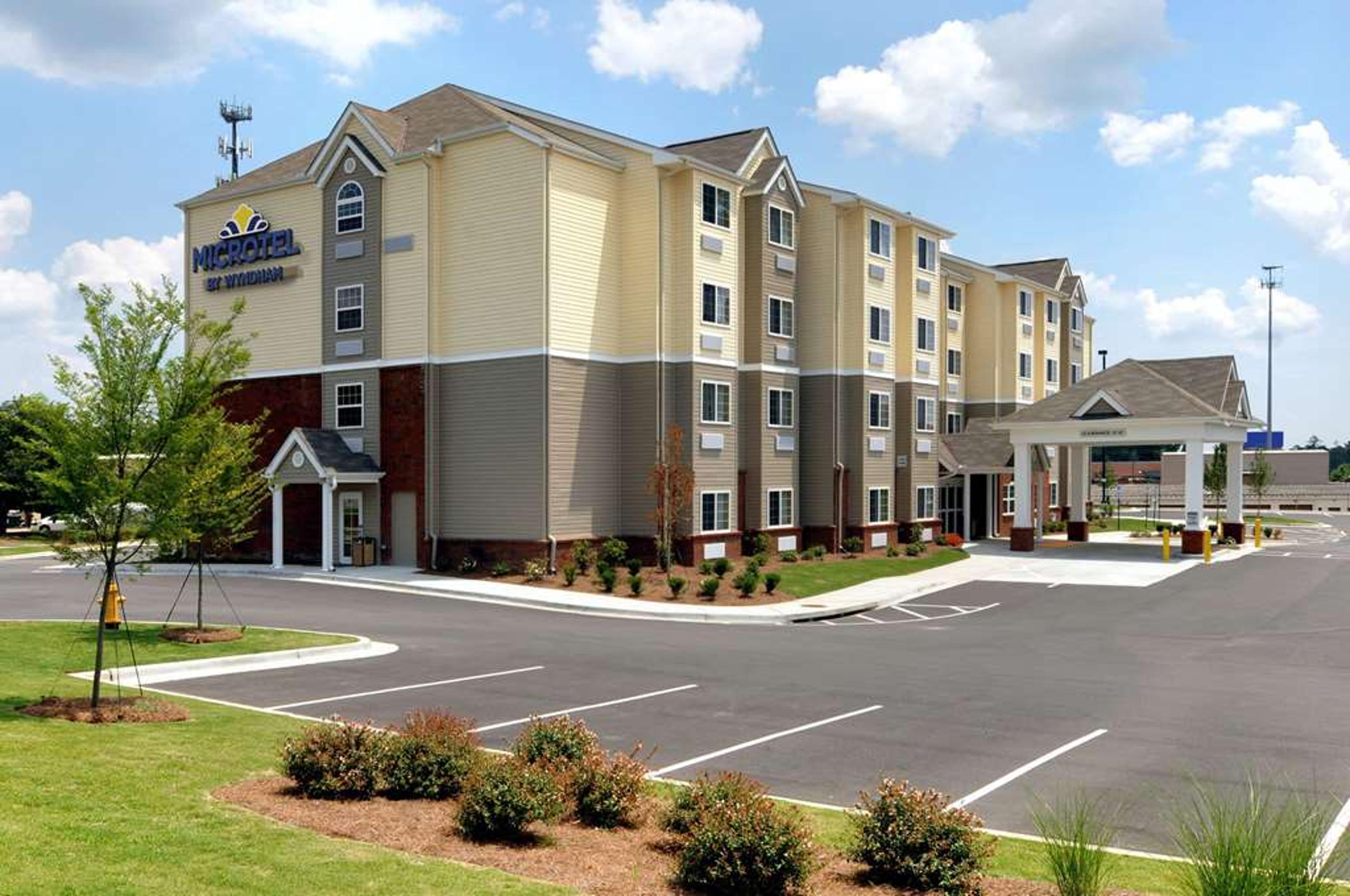MICROTEL INN & SUITES BY WYNDHAM CO