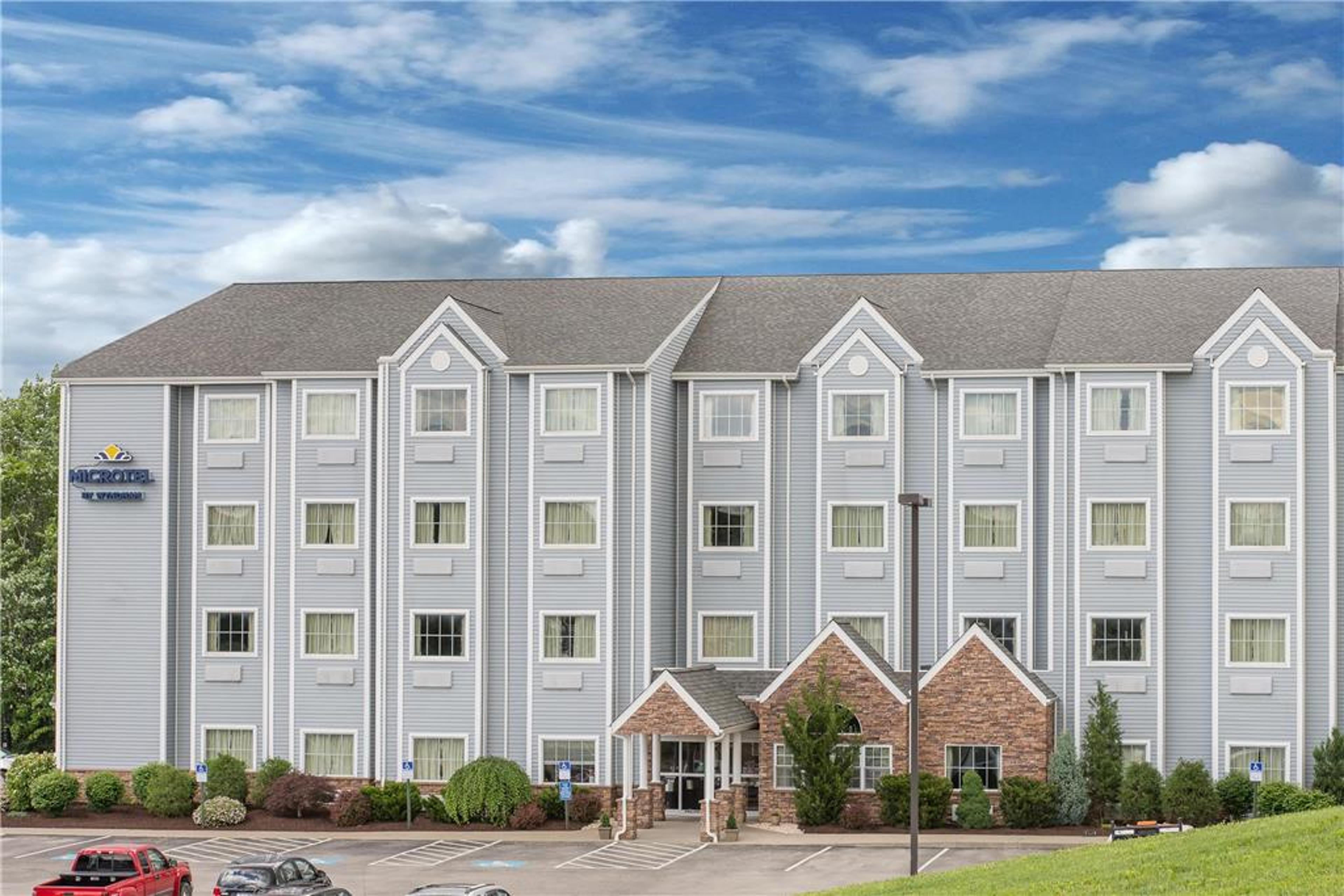 MICROTEL INN AND SUITES WAYNES
