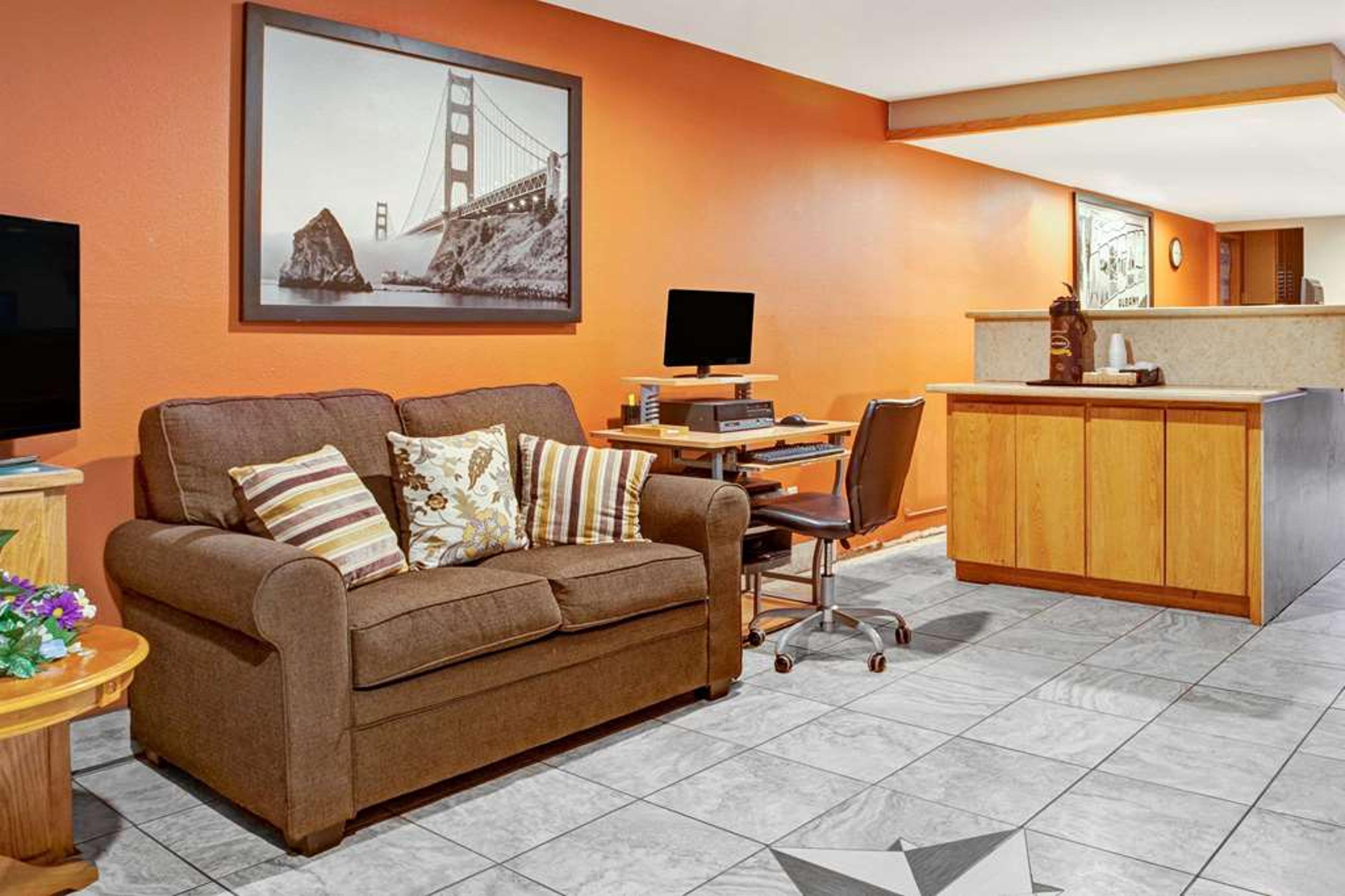Hotel Photo 5