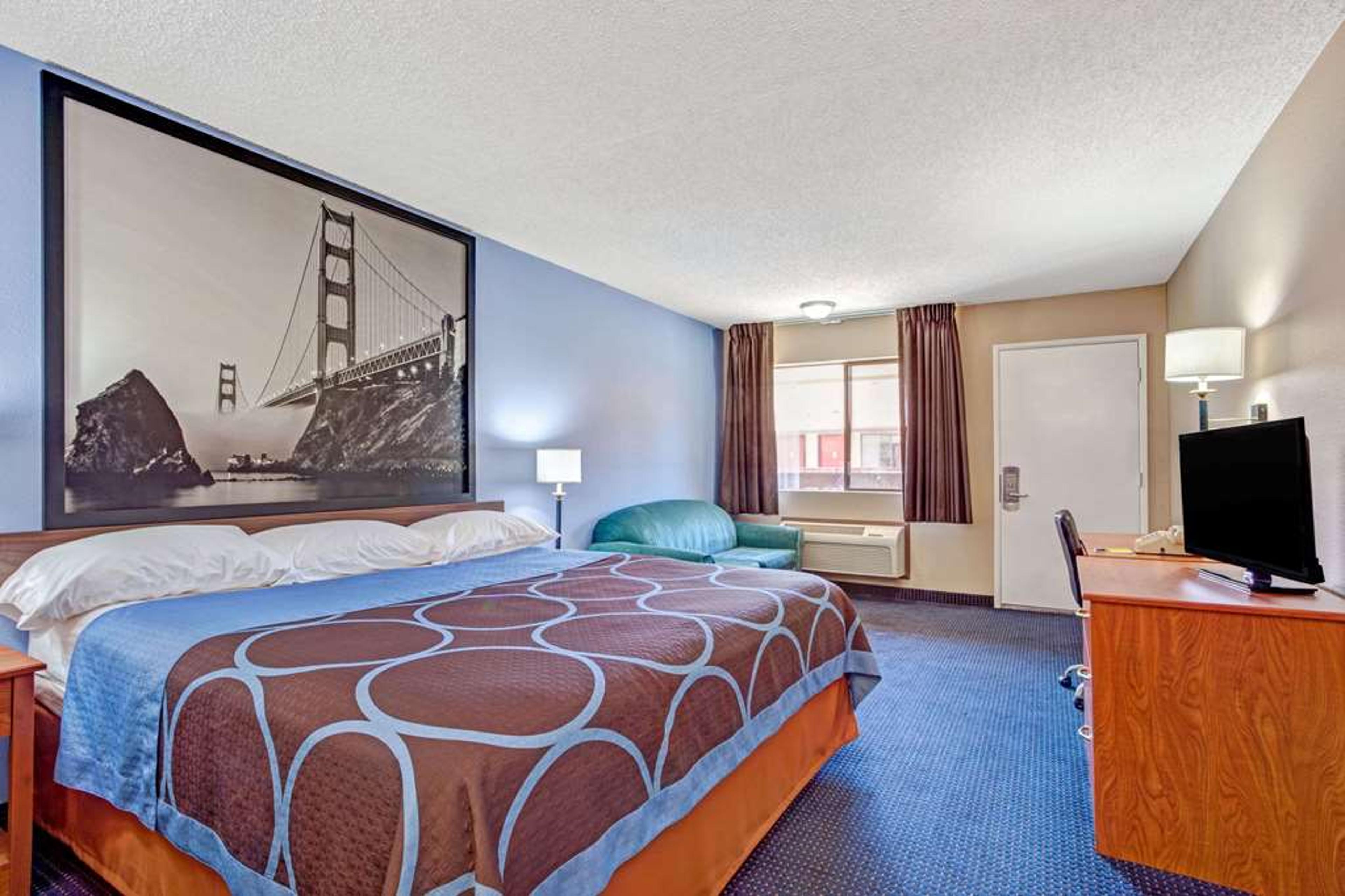SUPER 8 BY WYNDHAM ALBANY