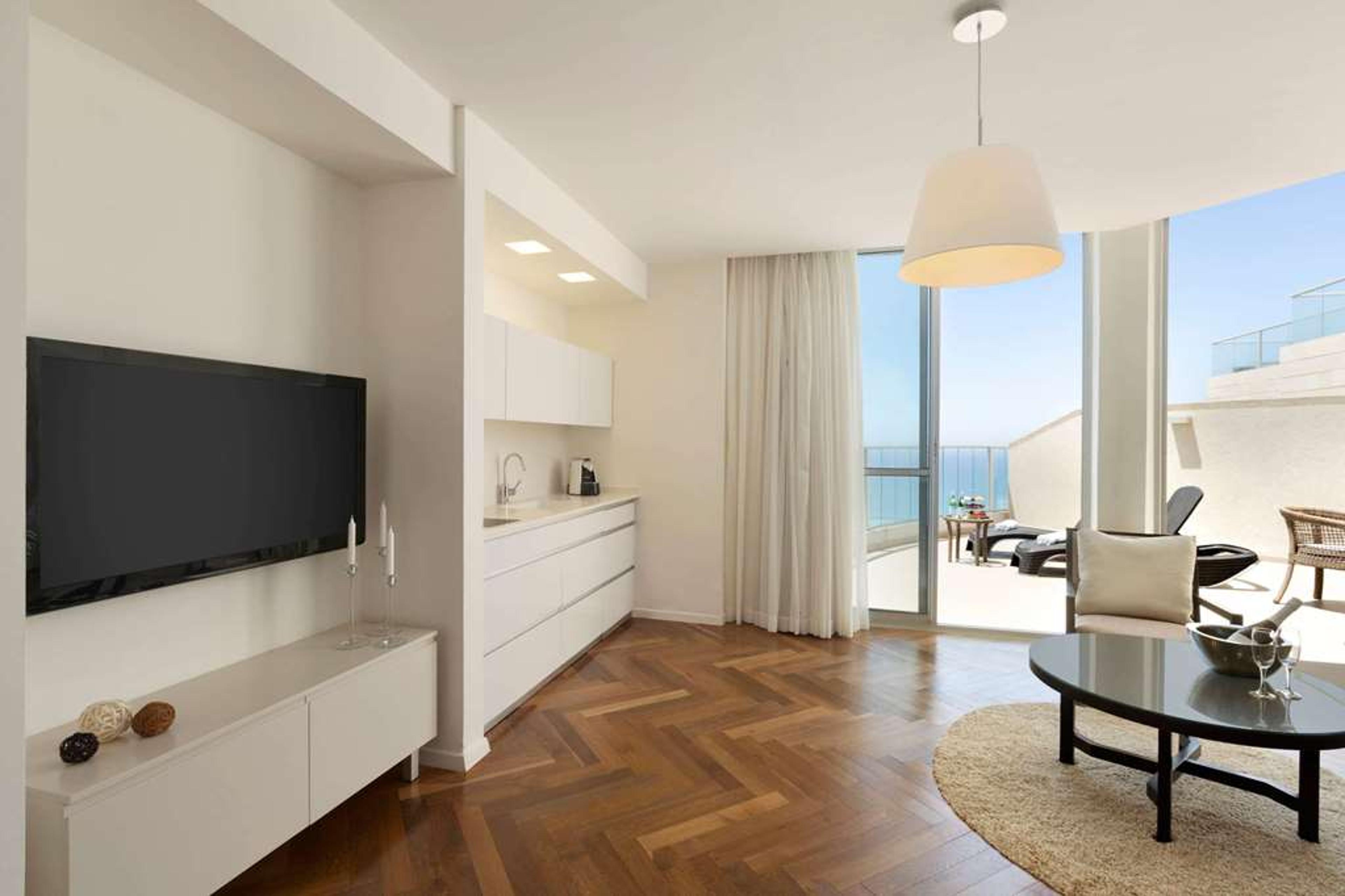 RA HOTEL AND SUITES NETANYA