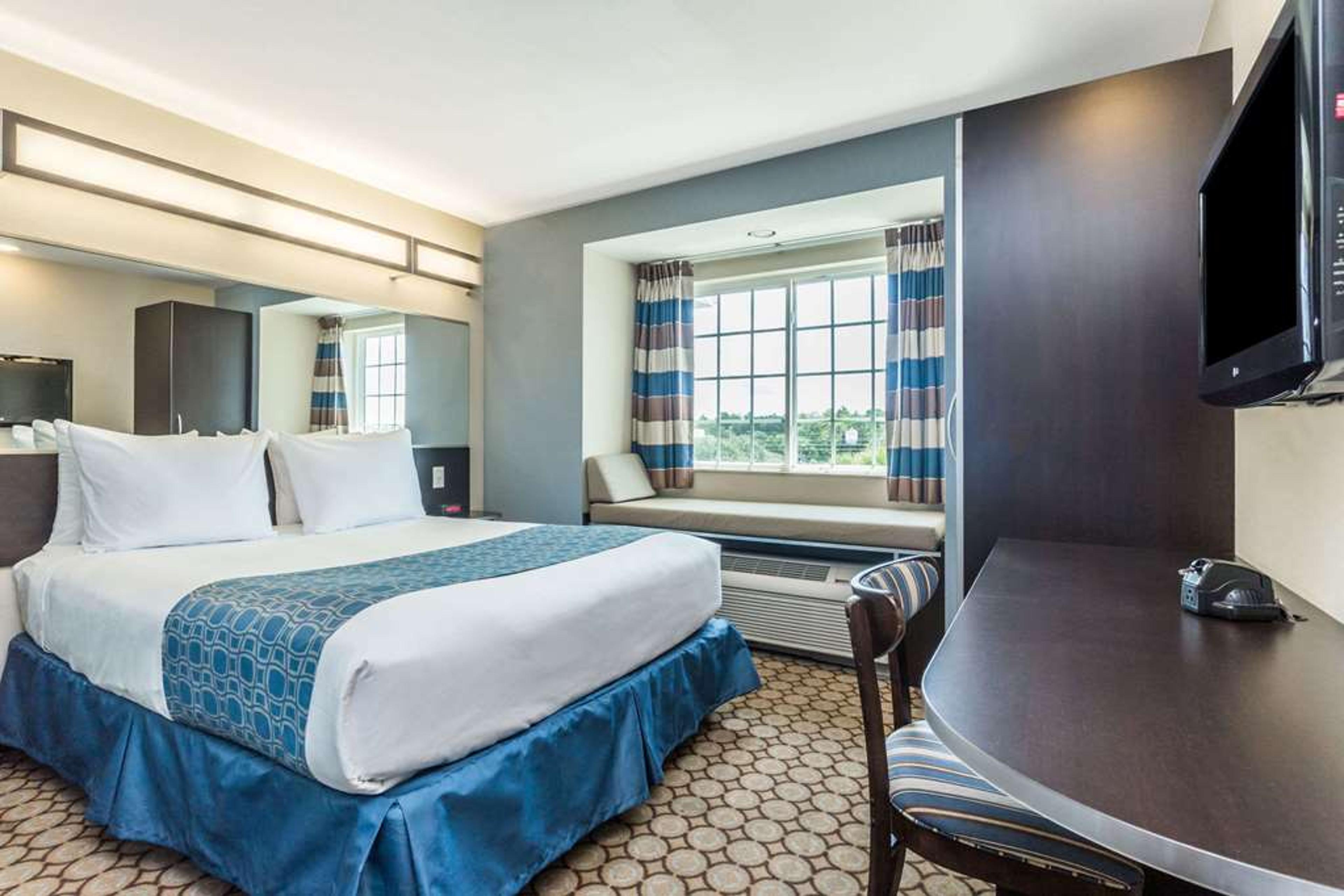 MICROTEL INN AND SUITES WEEKI